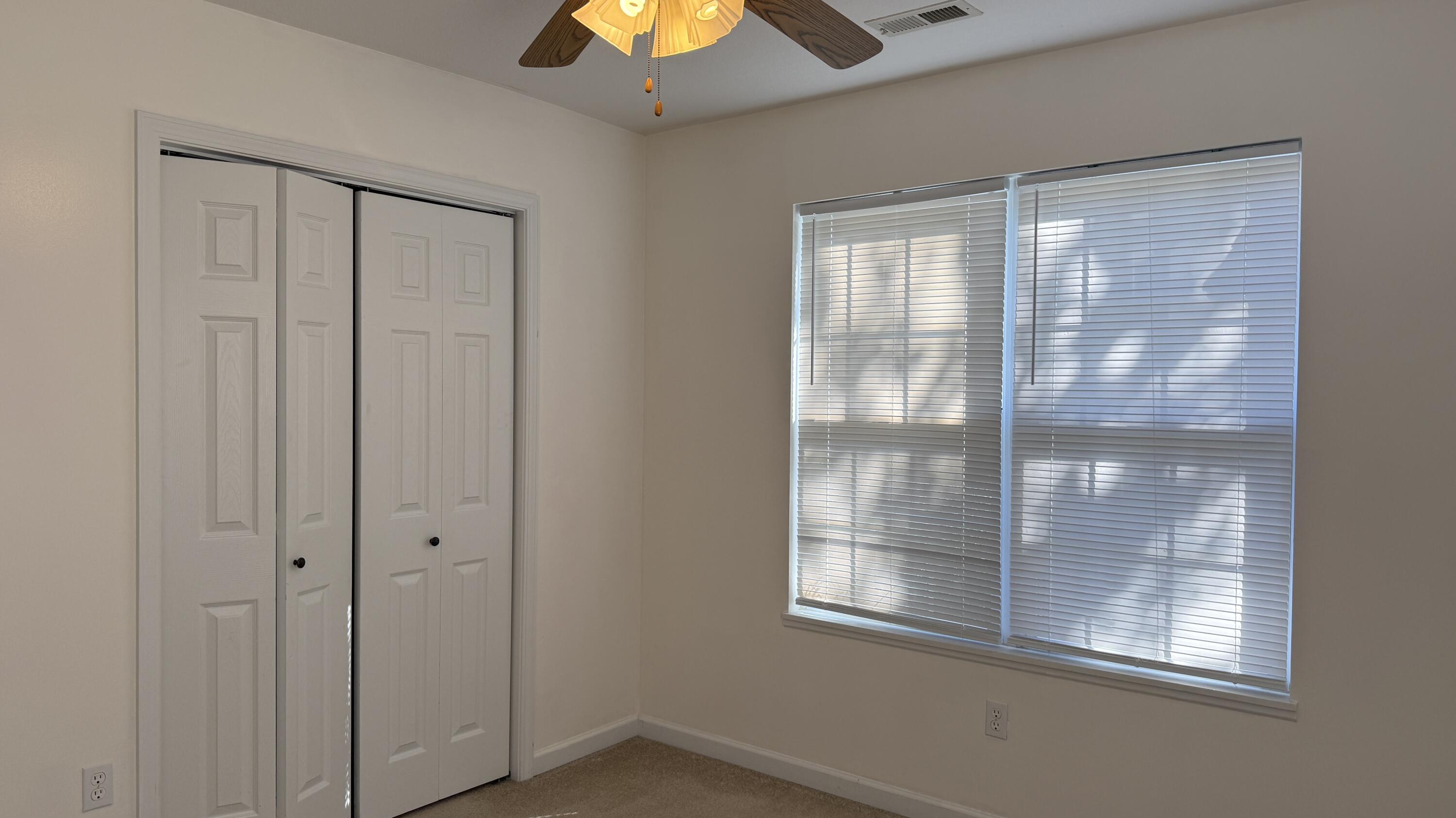 33 E Southbrook Ct Property Photo 23
