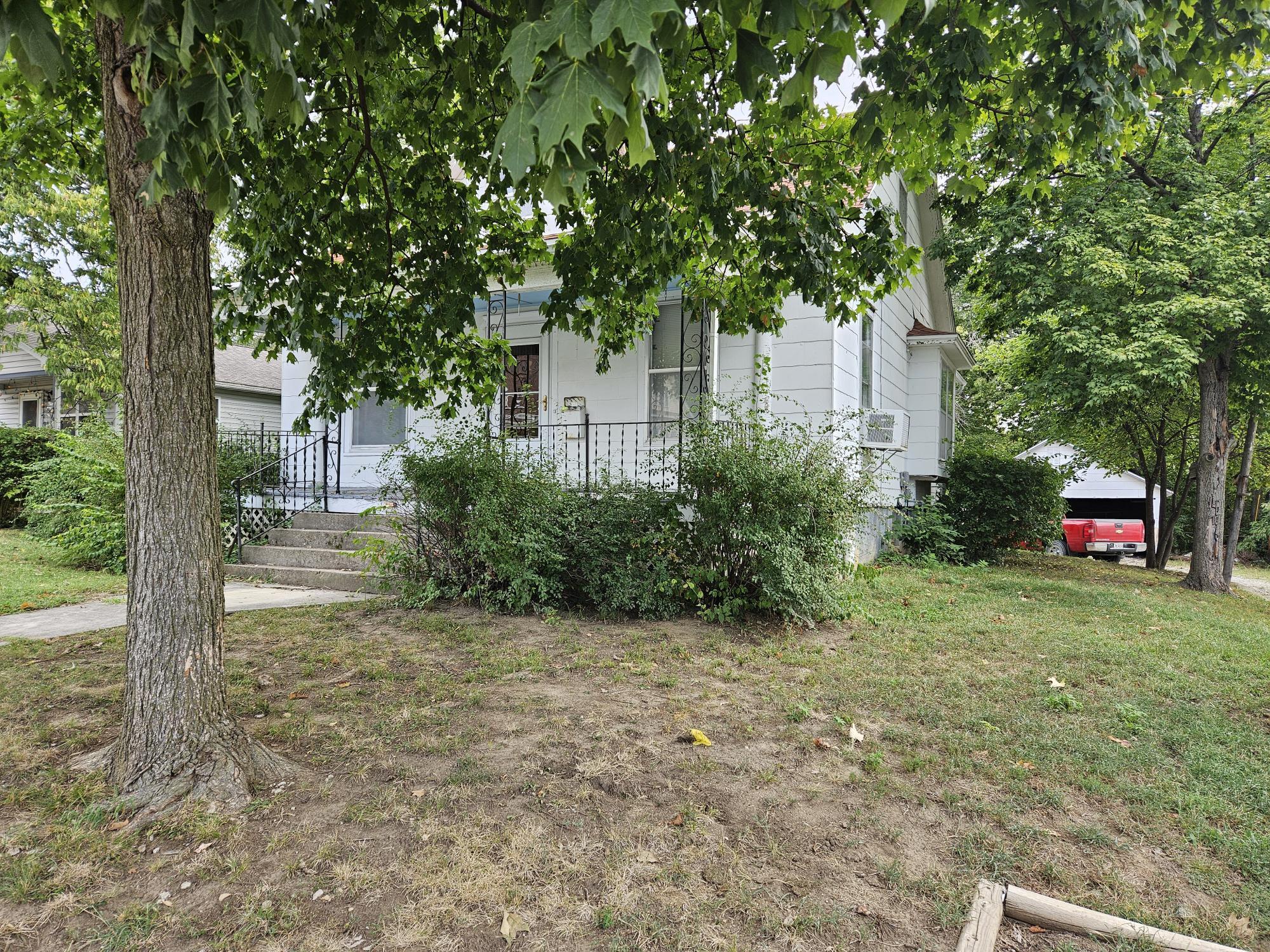 414 N Western St Property Photo 1