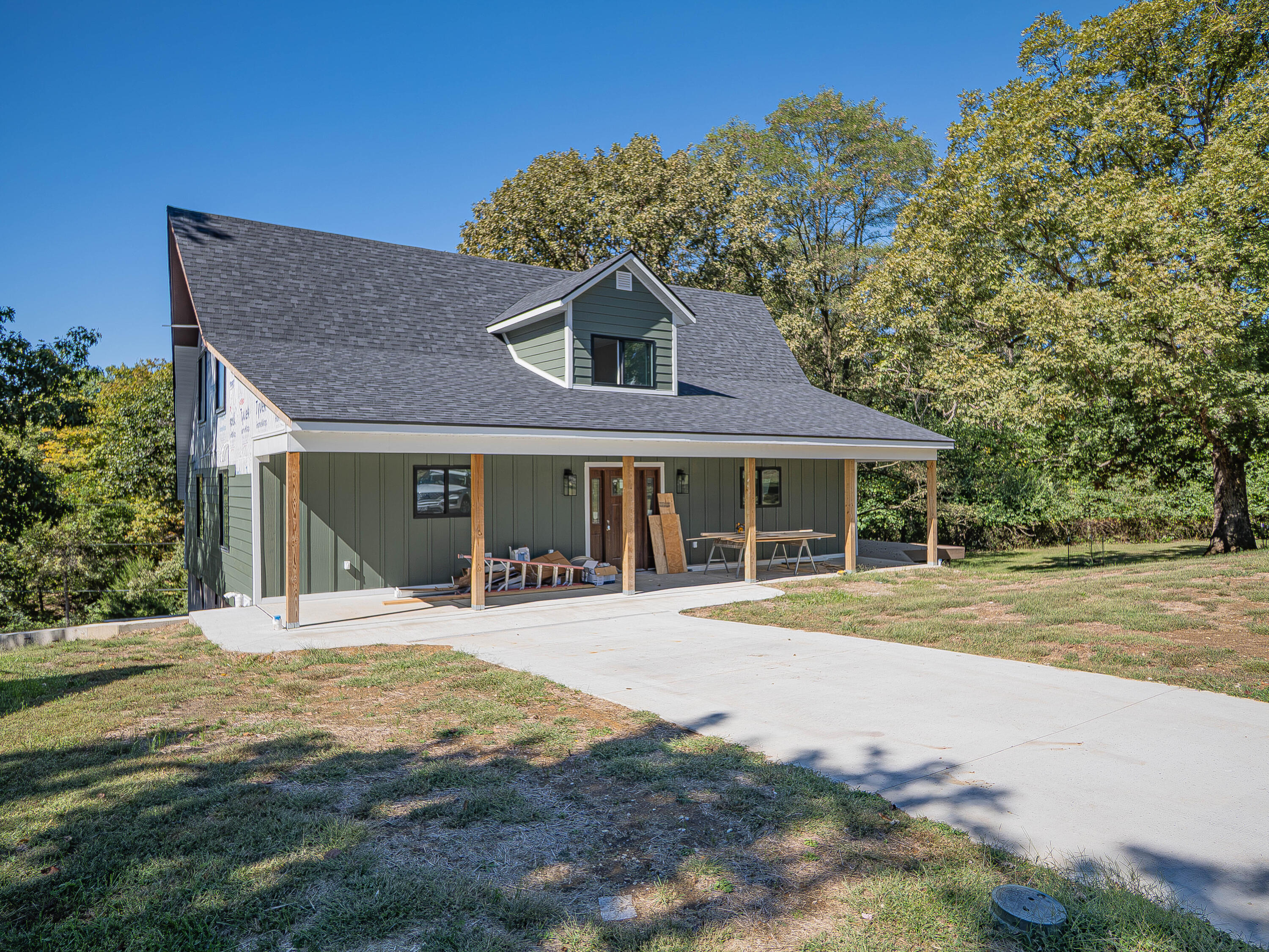 1219 Ridgemont Ct Property Photo 1