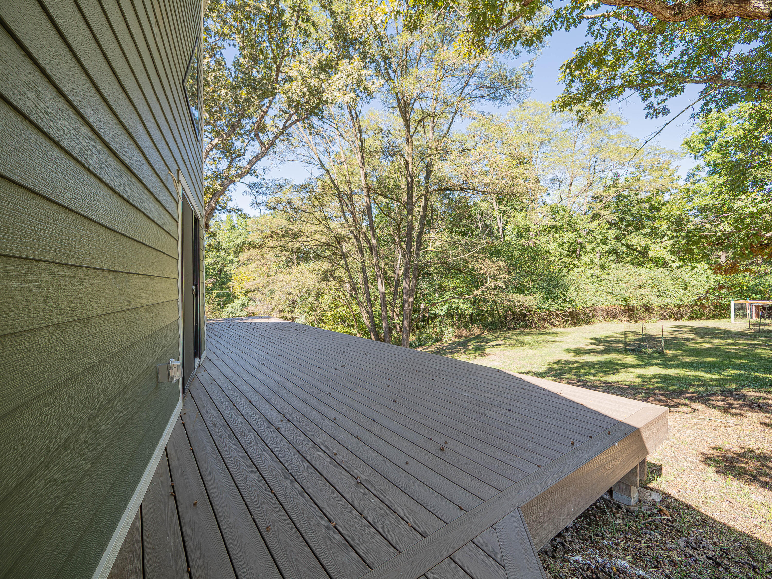 1219 Ridgemont Ct Property Photo 3