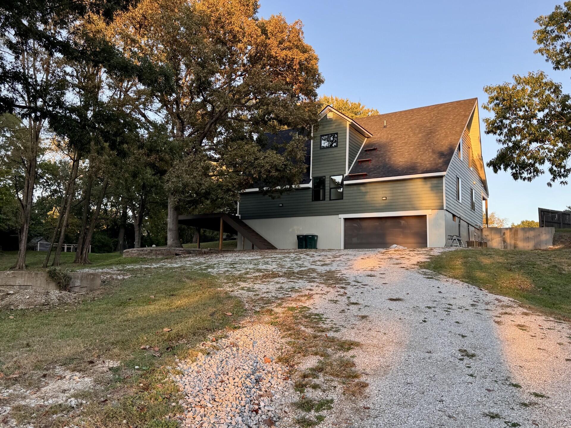 1219 Ridgemont Ct Property Photo 4