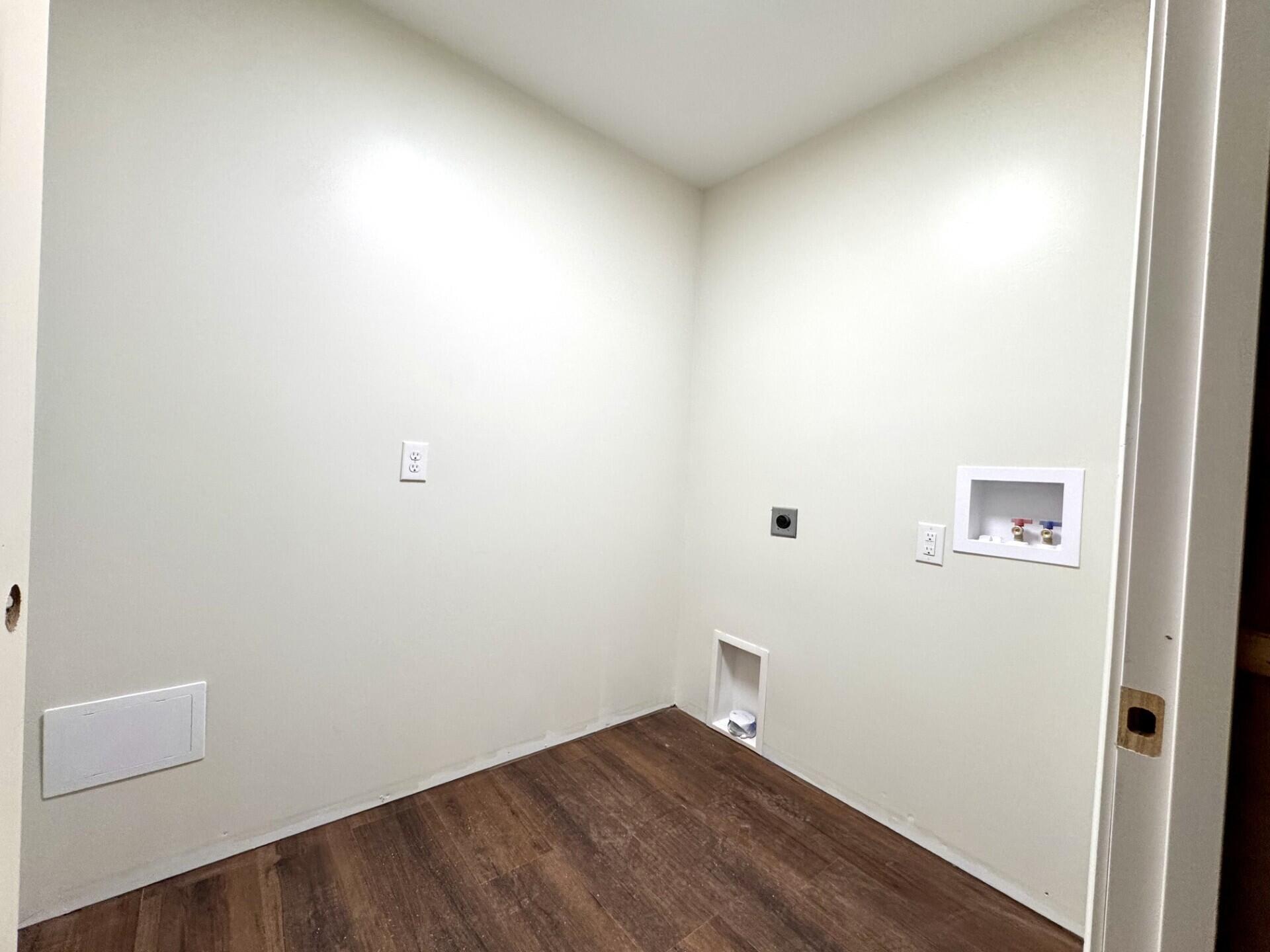 1219 Ridgemont Ct Property Photo 11