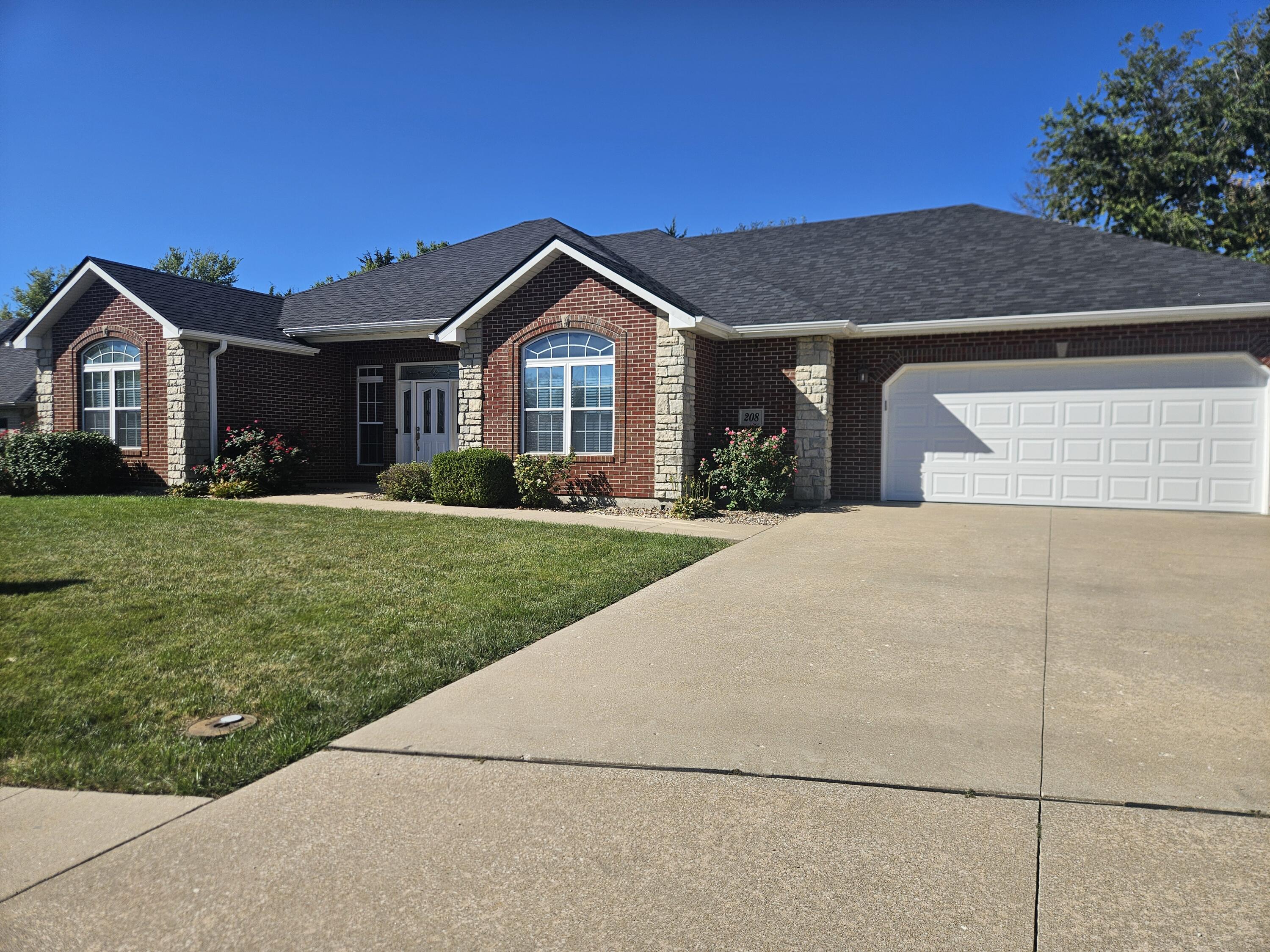 208 Red Tail Dr Property Photo 1