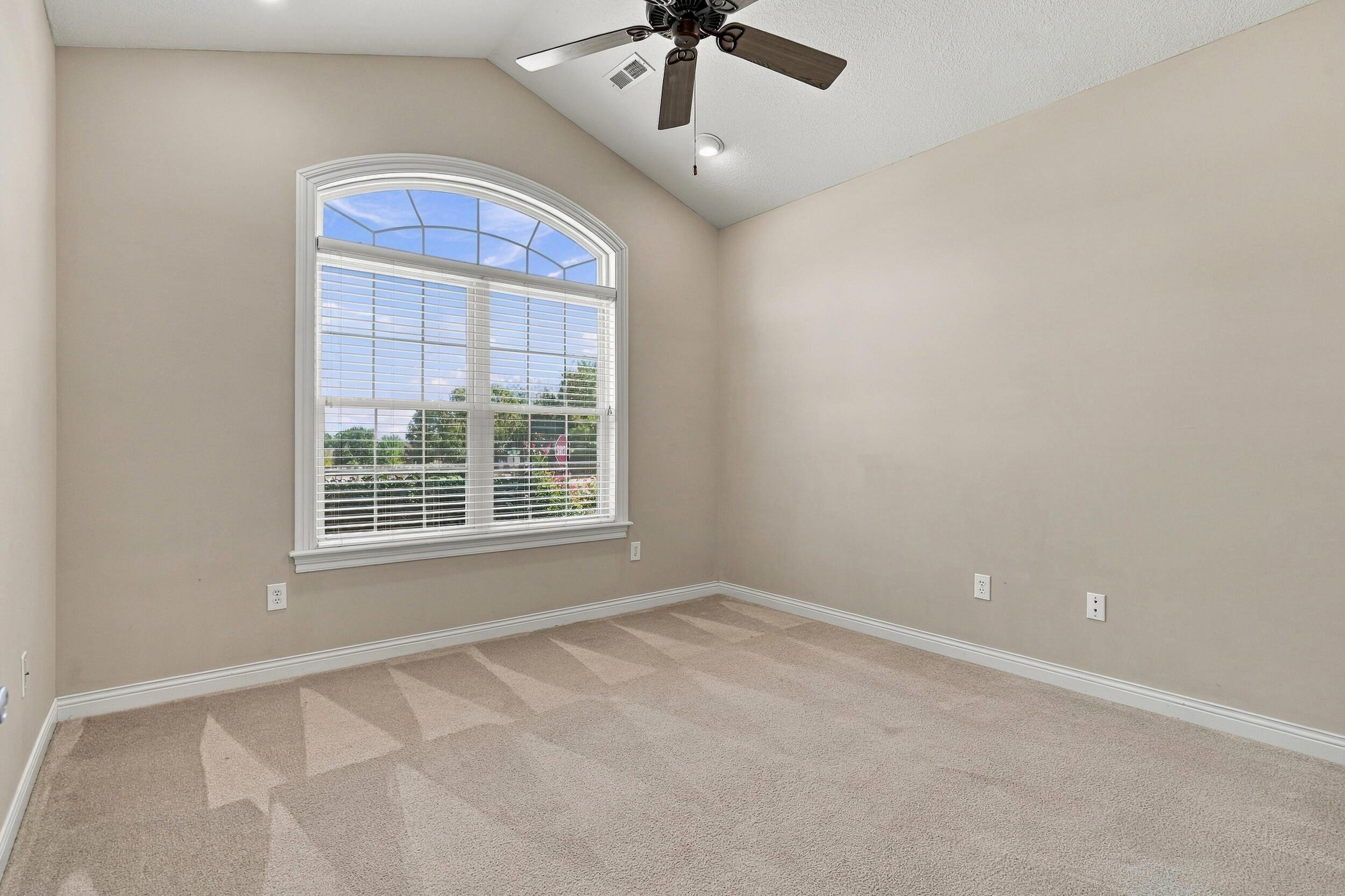 208 Red Tail Dr Property Photo 24