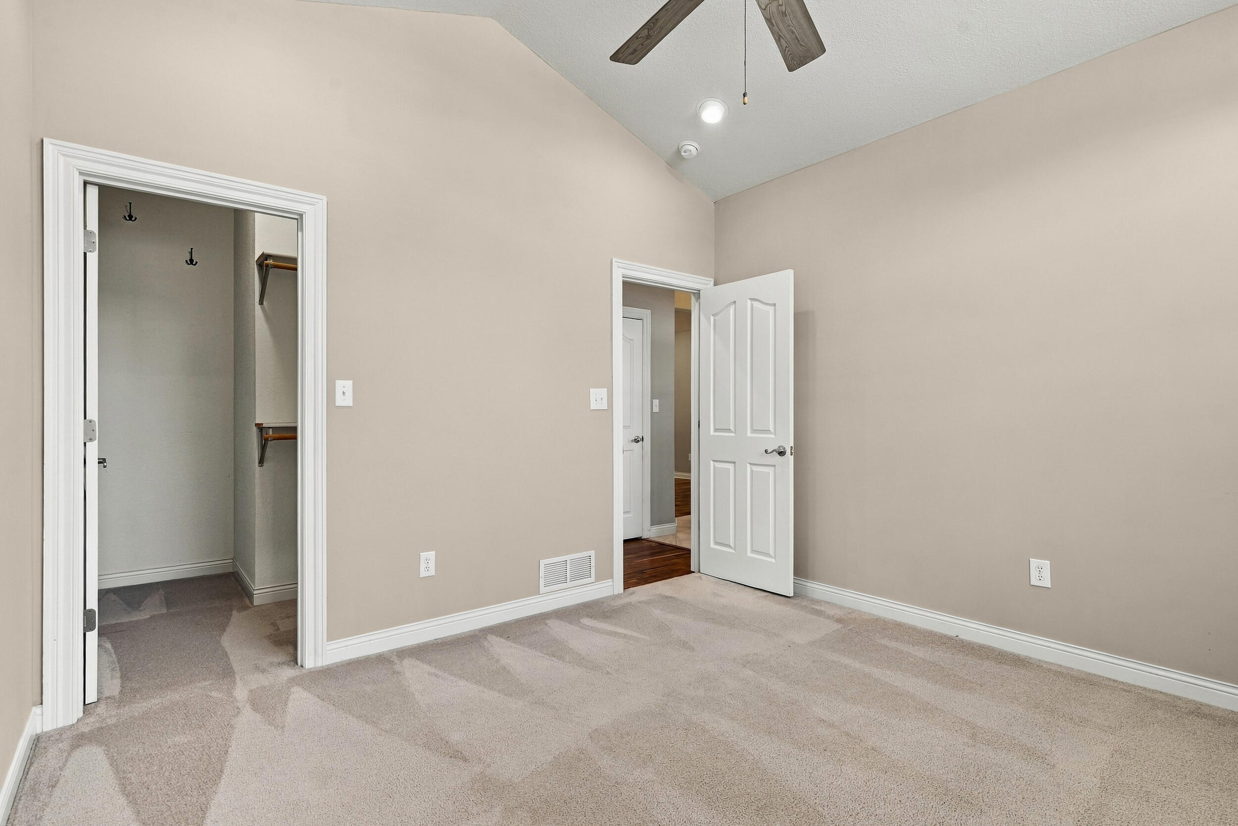 208 Red Tail Dr Property Photo 25