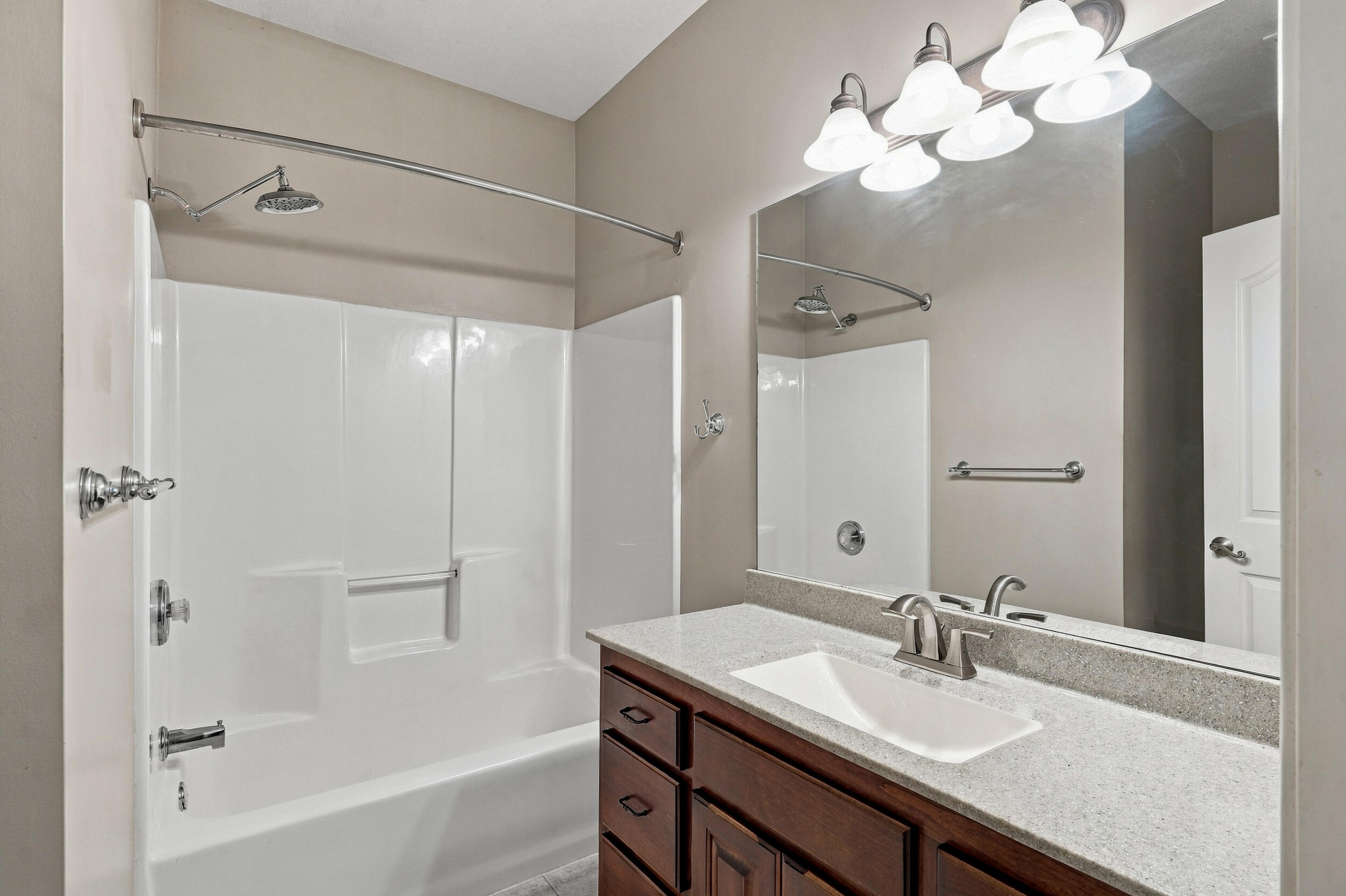 208 Red Tail Dr Property Photo 28