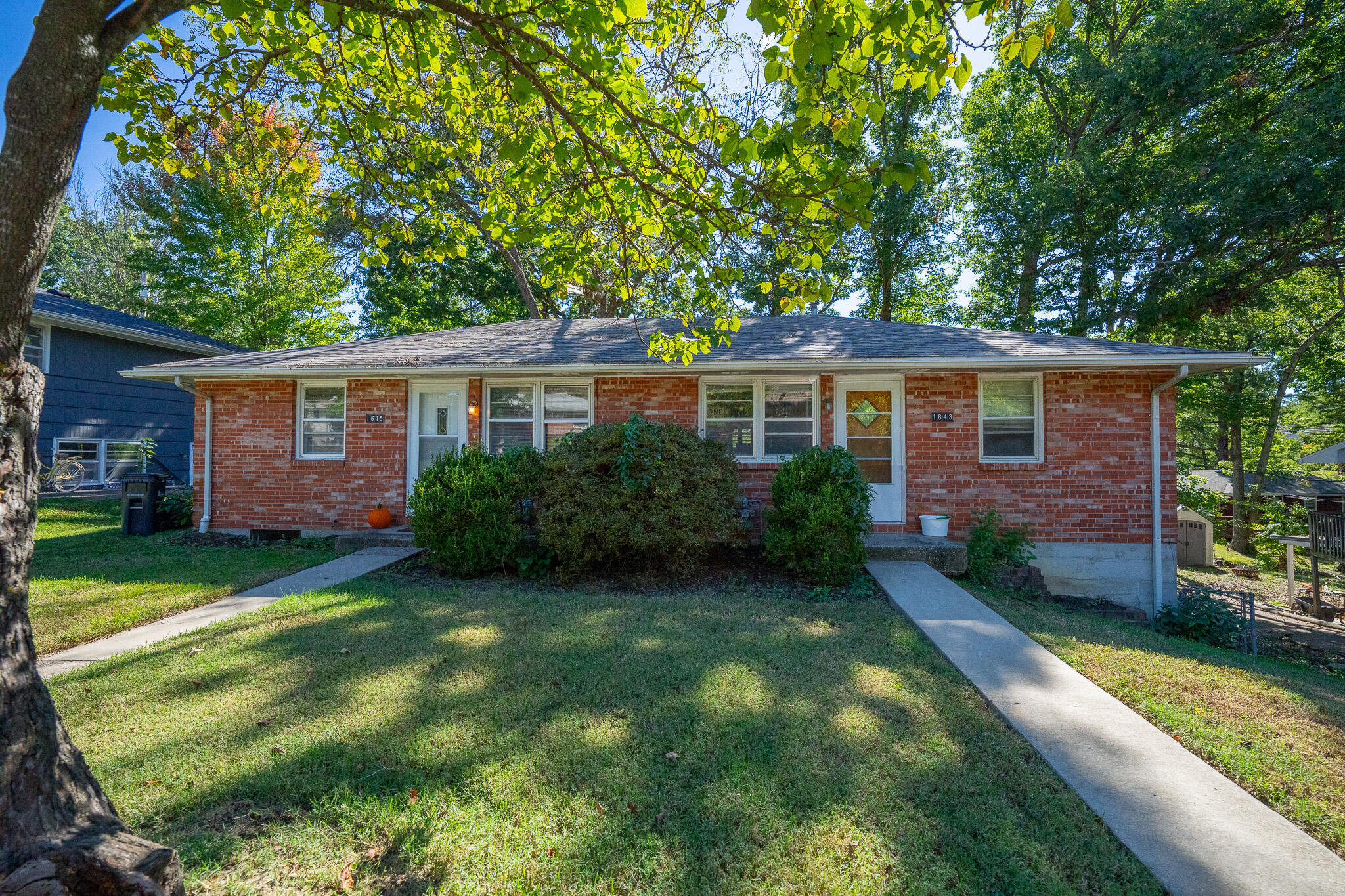 1643-1645 Highridge Cir Property Photo 1