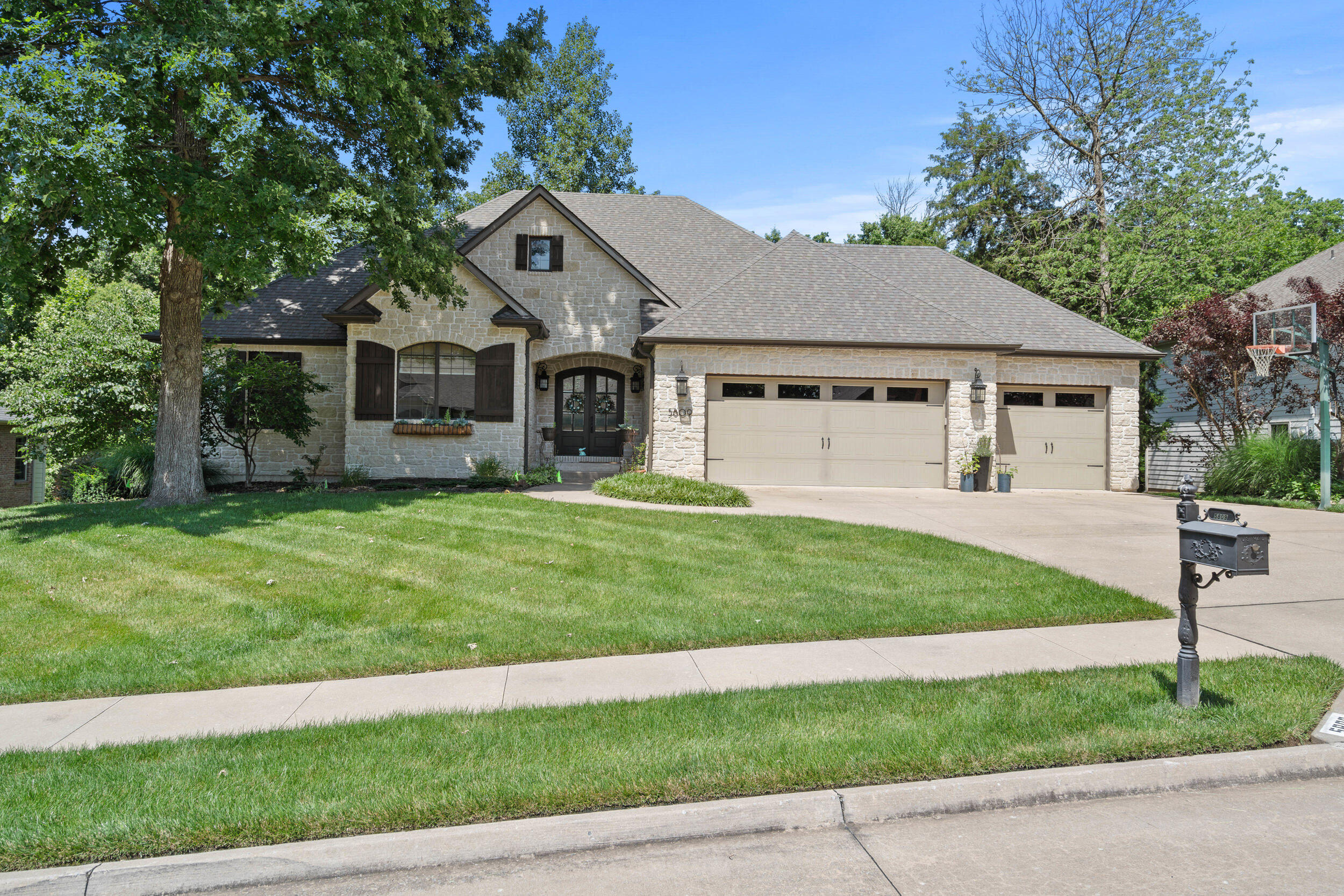 5809 Morning Star Ct Property Photo 1