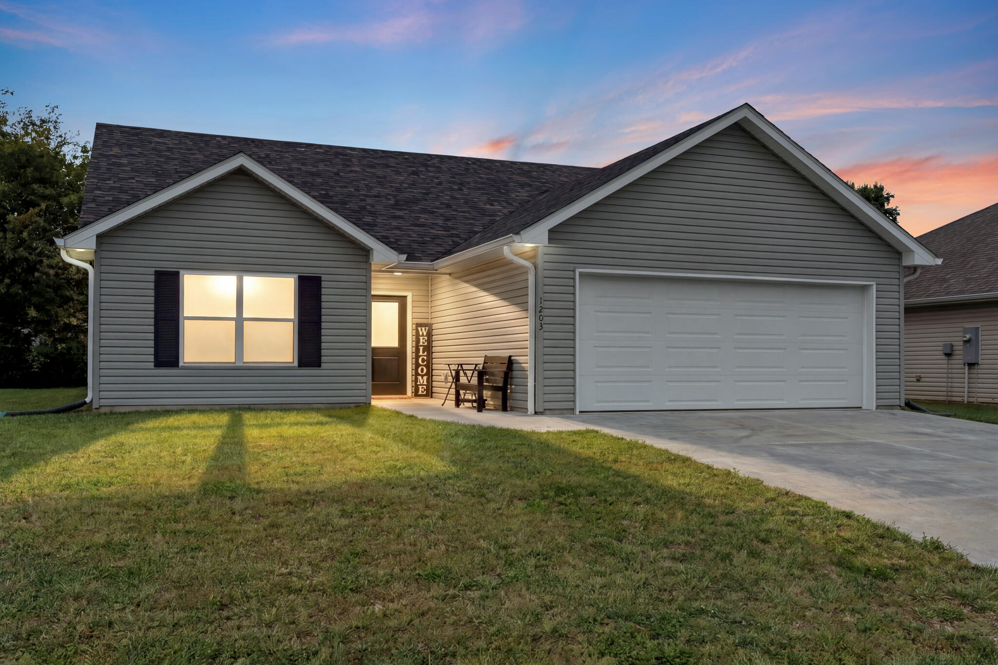 1203 Stonebridge Ln Property Photo 1
