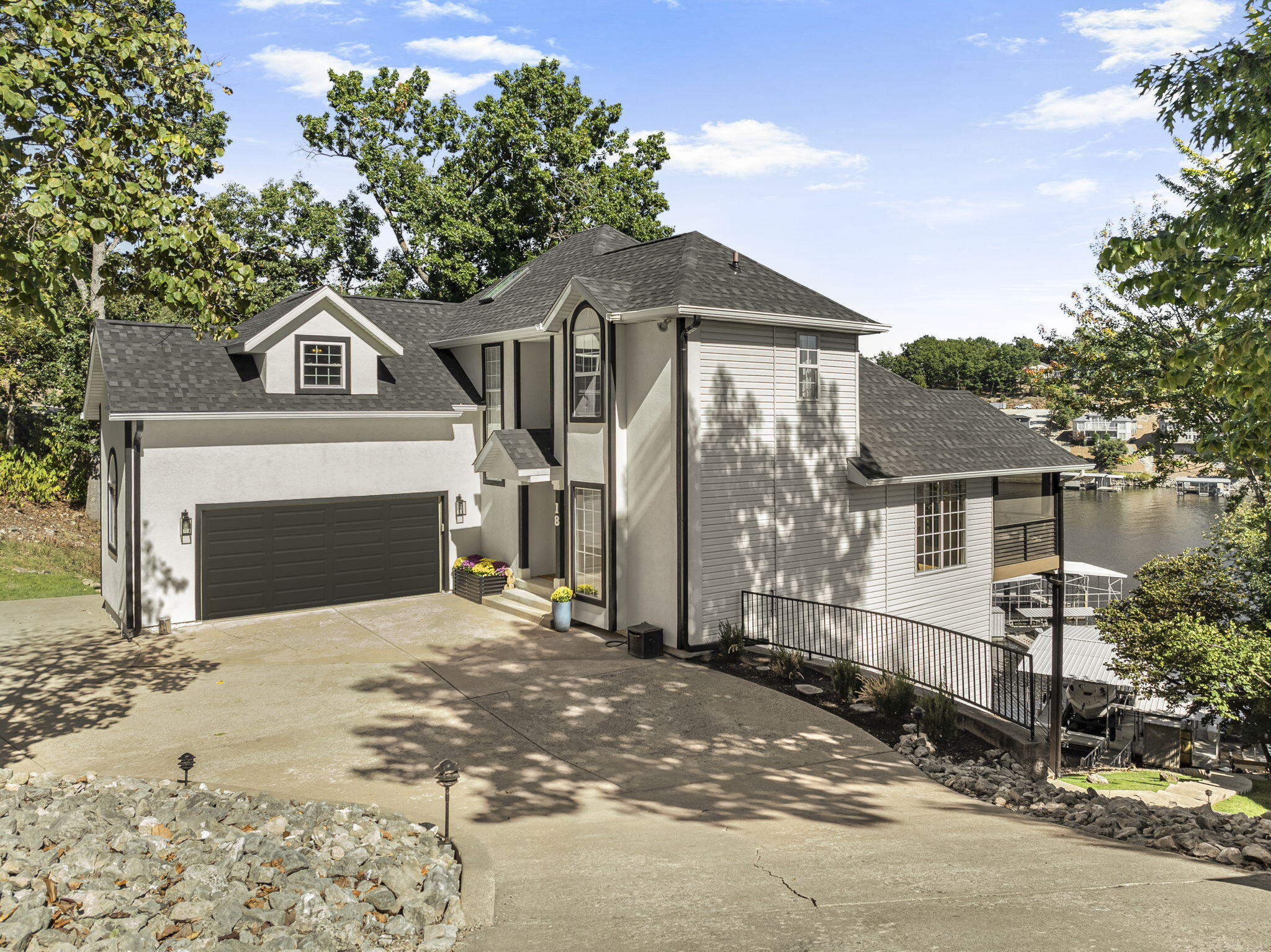 18 Valencia Dr Property Photo 1
