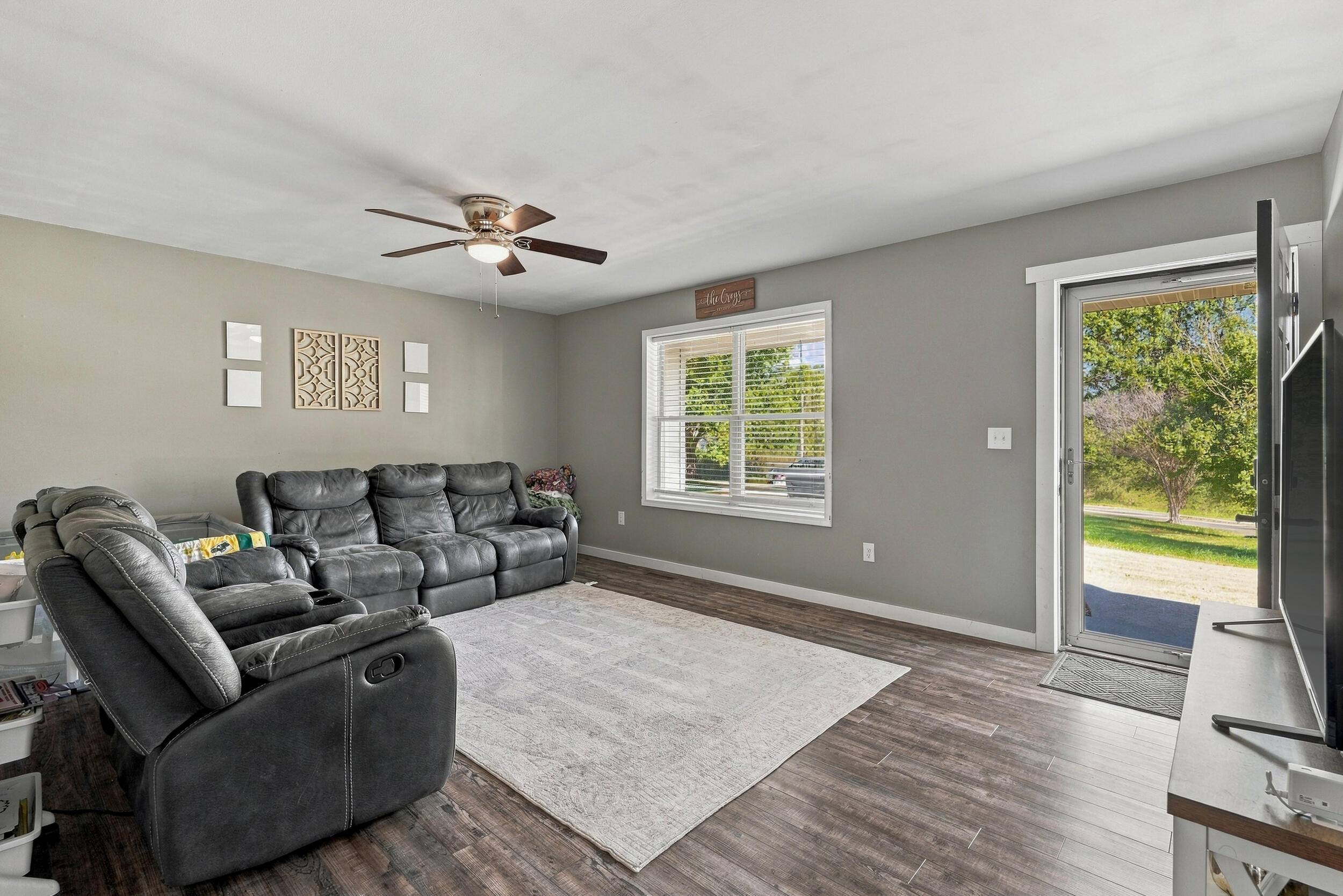 1733 County Road 2980 Property Photo 6