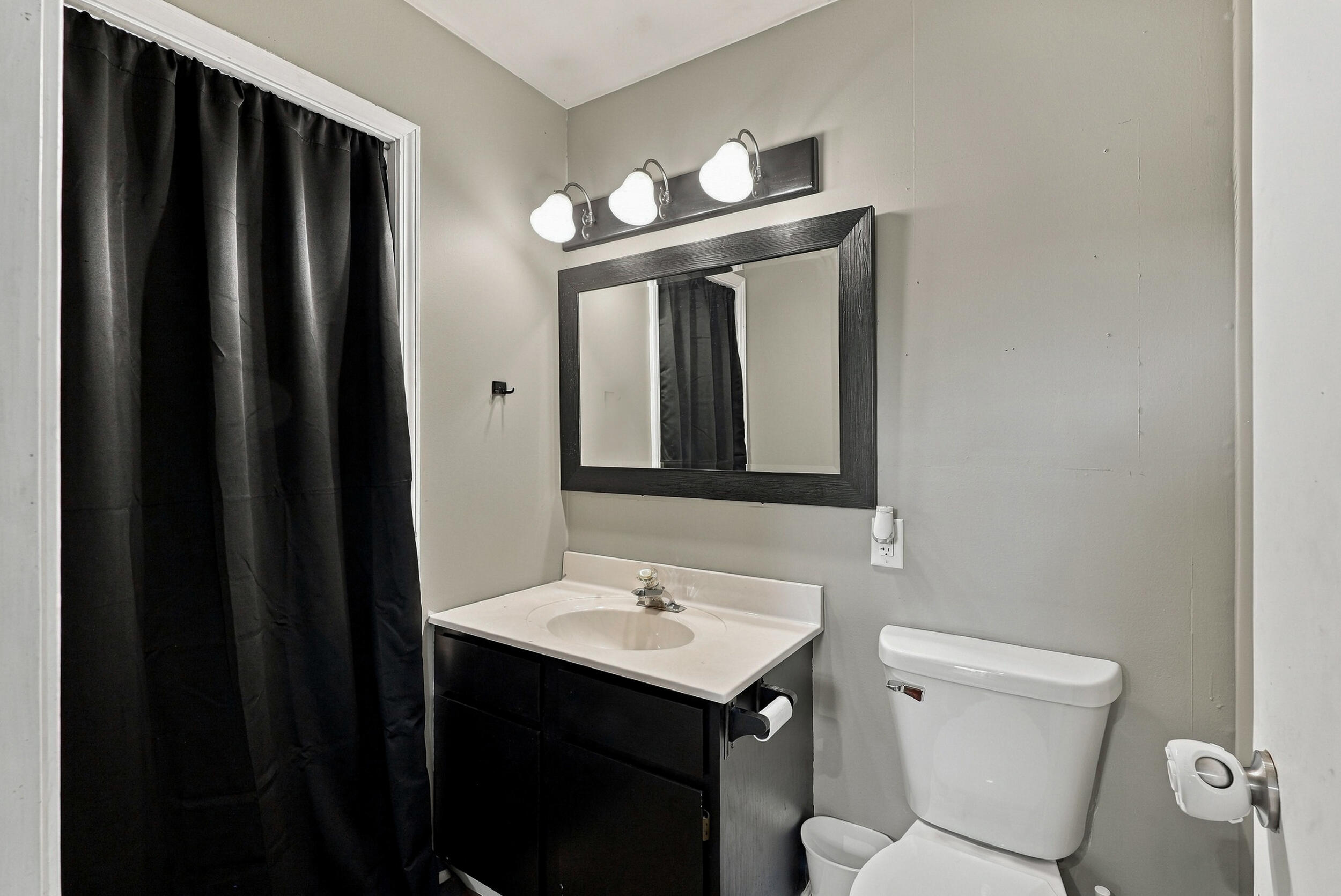 1733 County Road 2980 Property Photo 17