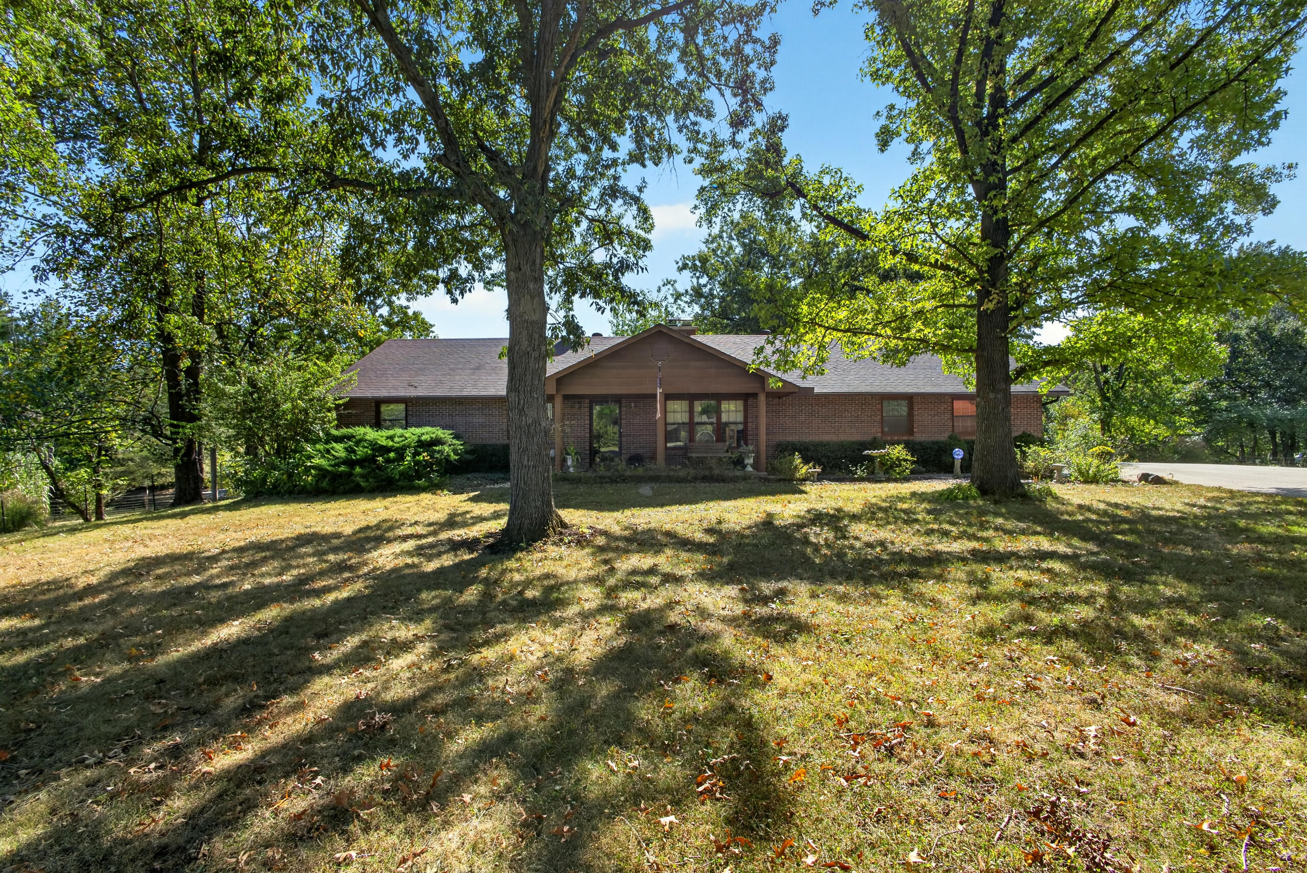6180 Cedar Oaks Dr Property Photo 1