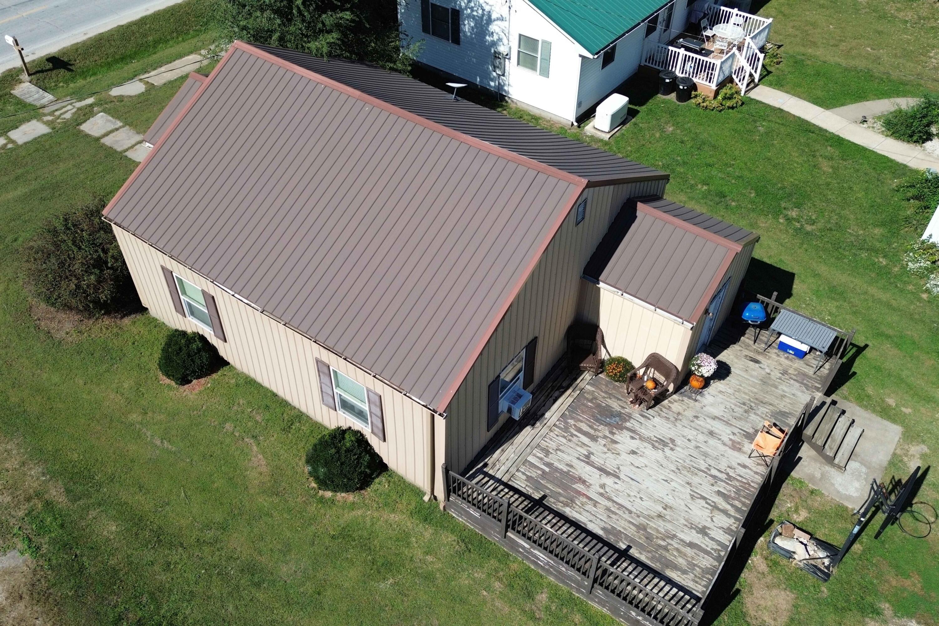 200 Railroad St Property Photo 1