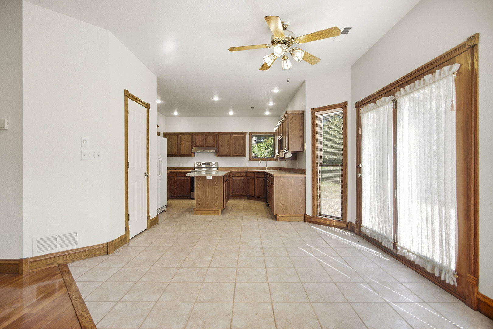 4003 Continental Ct Property Photo 10