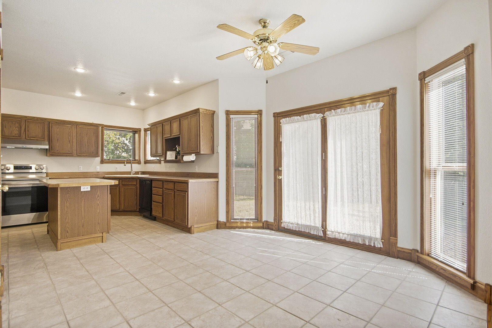 4003 Continental Ct Property Photo 11