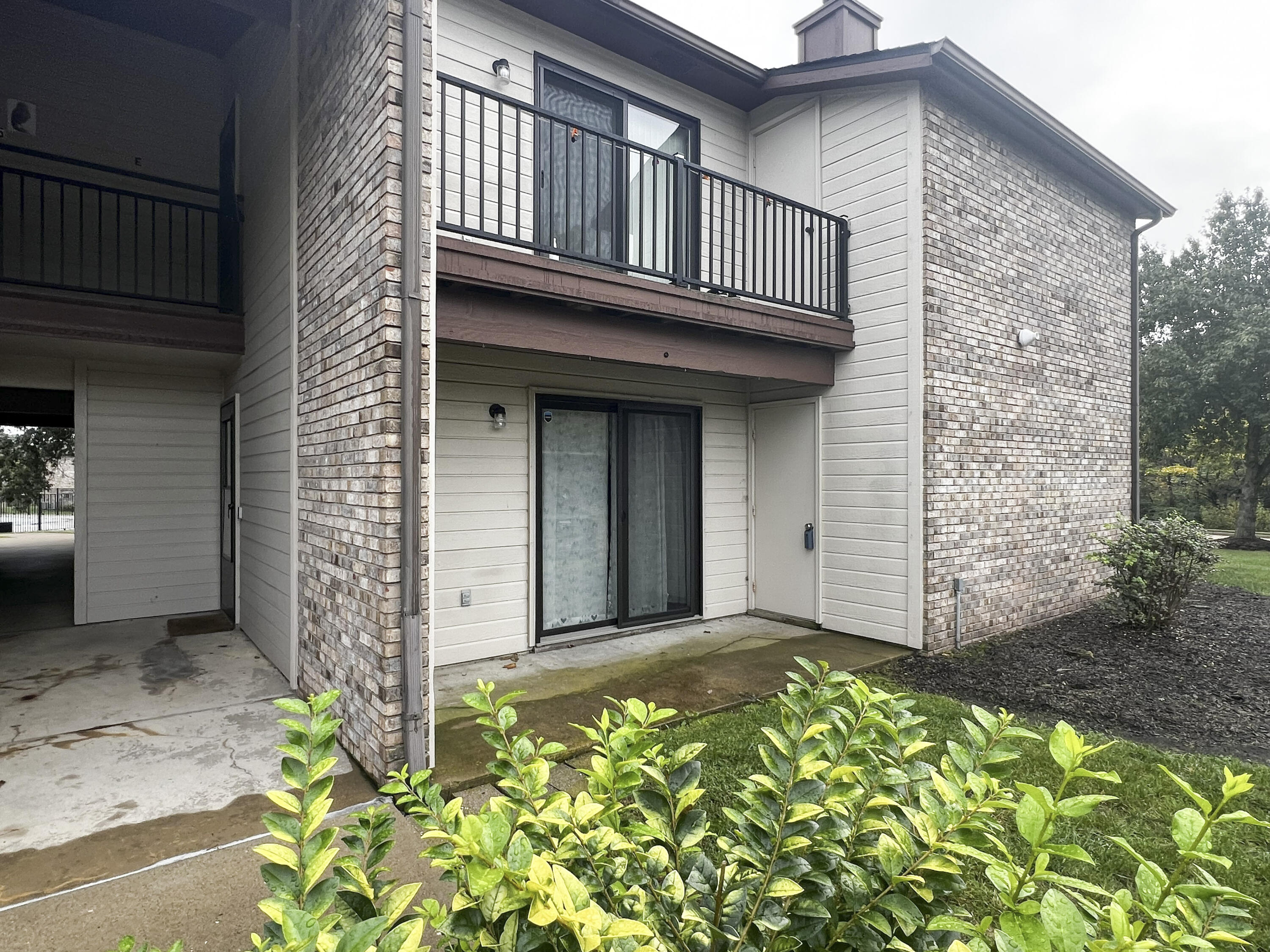 1885 N Waterfront Dr A Property Photo 1