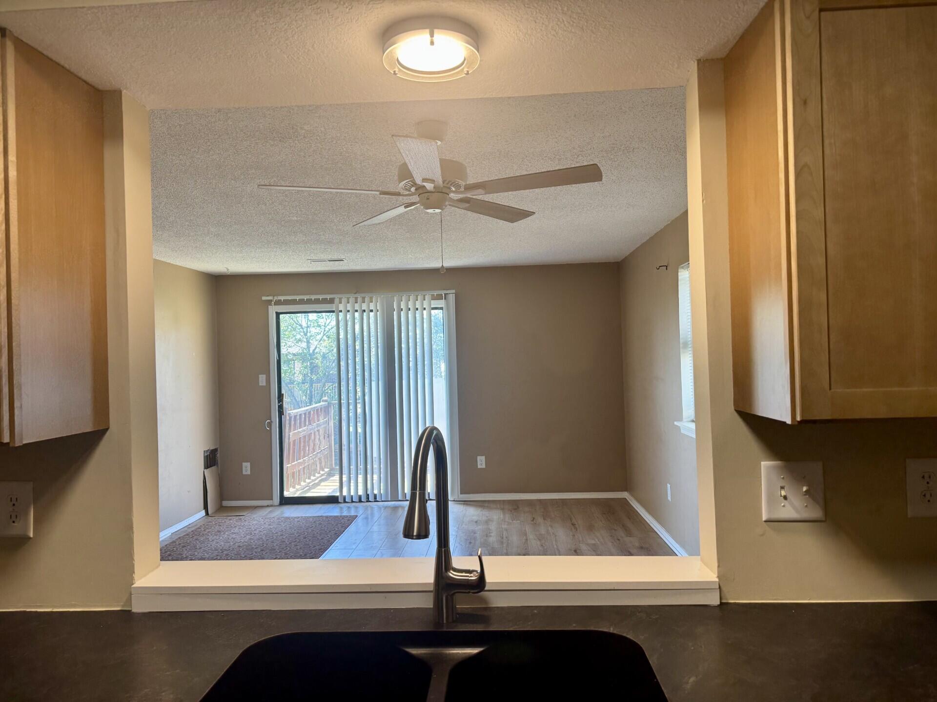 7 Diego Ct Apt B Property Photo 10