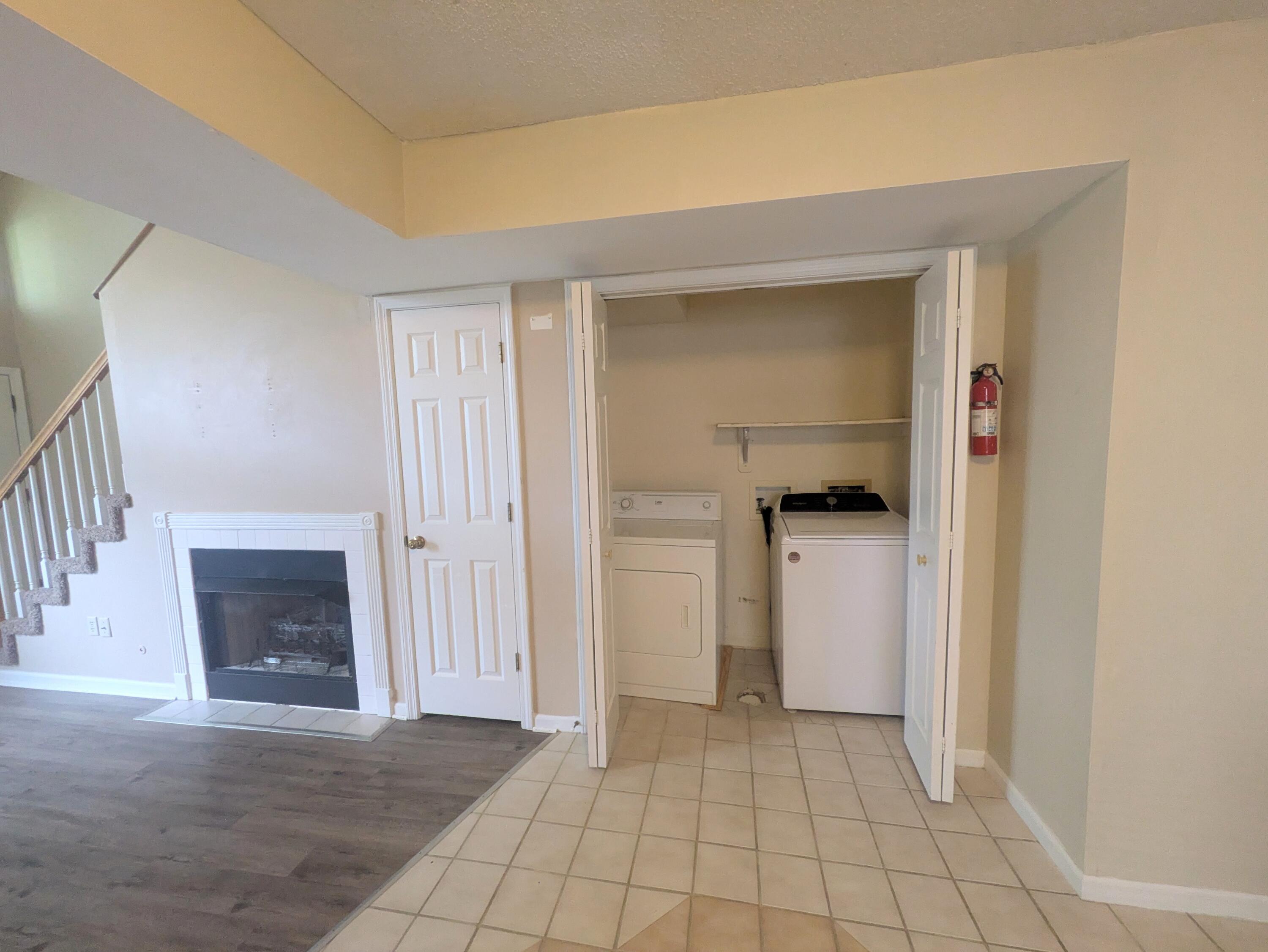 32 N Cedar Lake Dr Property Photo 6