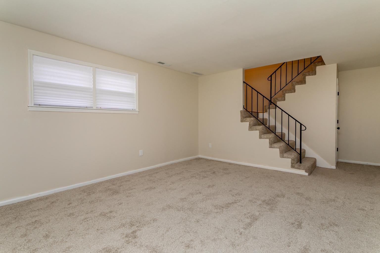 1211 Player Pl Property Photo 4