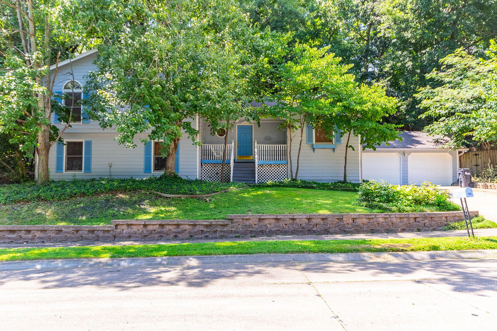409 Cedar Ln Property Photo 4