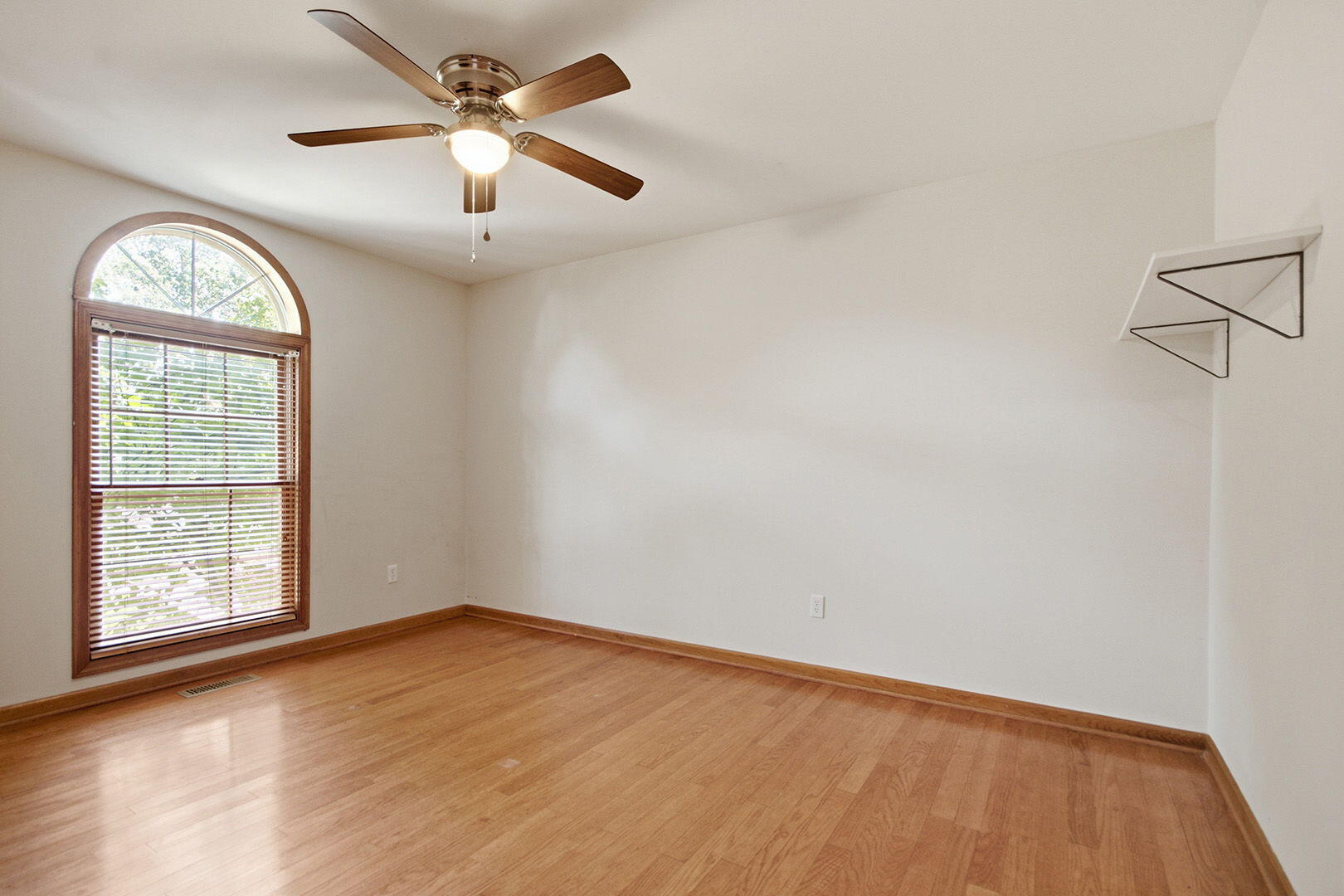 409 Cedar Ln Property Photo 31