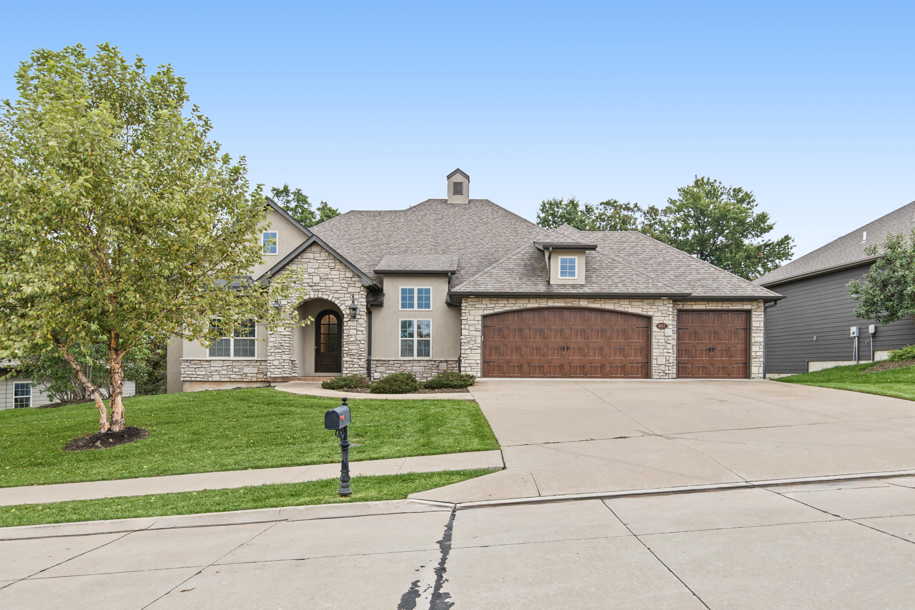 4812 Hazeltine Ct Property Photo 1