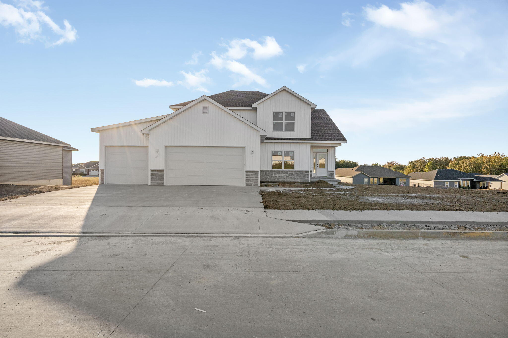 2467 Fox Hollow Dr Property Photo 1