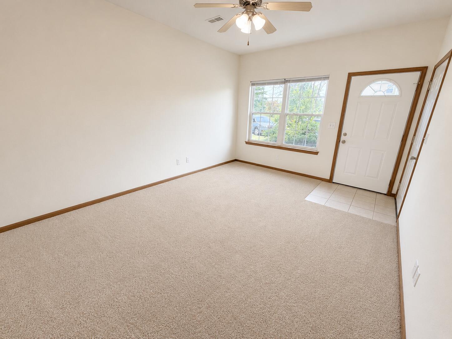 5000 Derby Ridge Dr 301 Property Photo 3