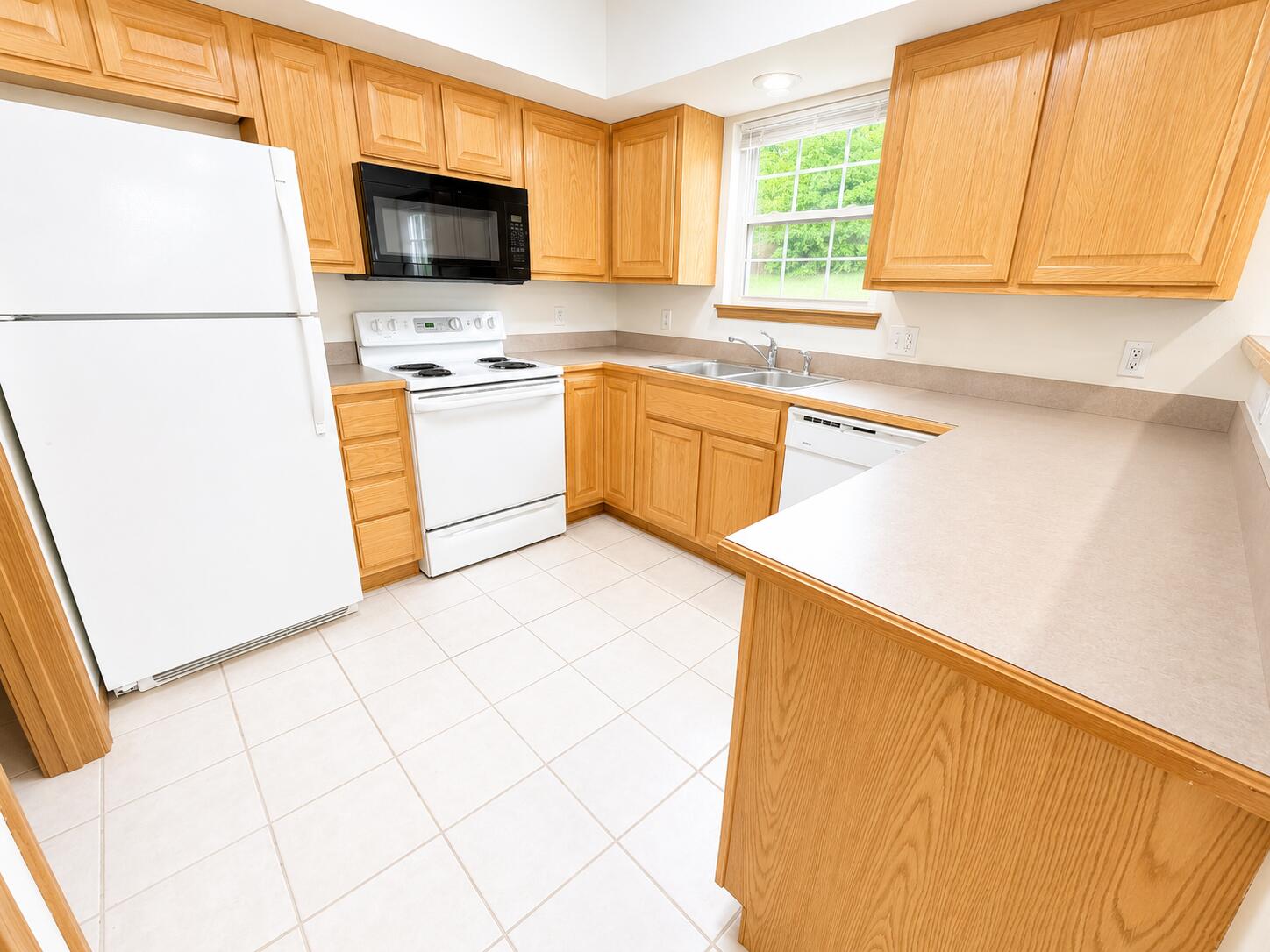 5000 Derby Ridge Dr 301 Property Photo 6