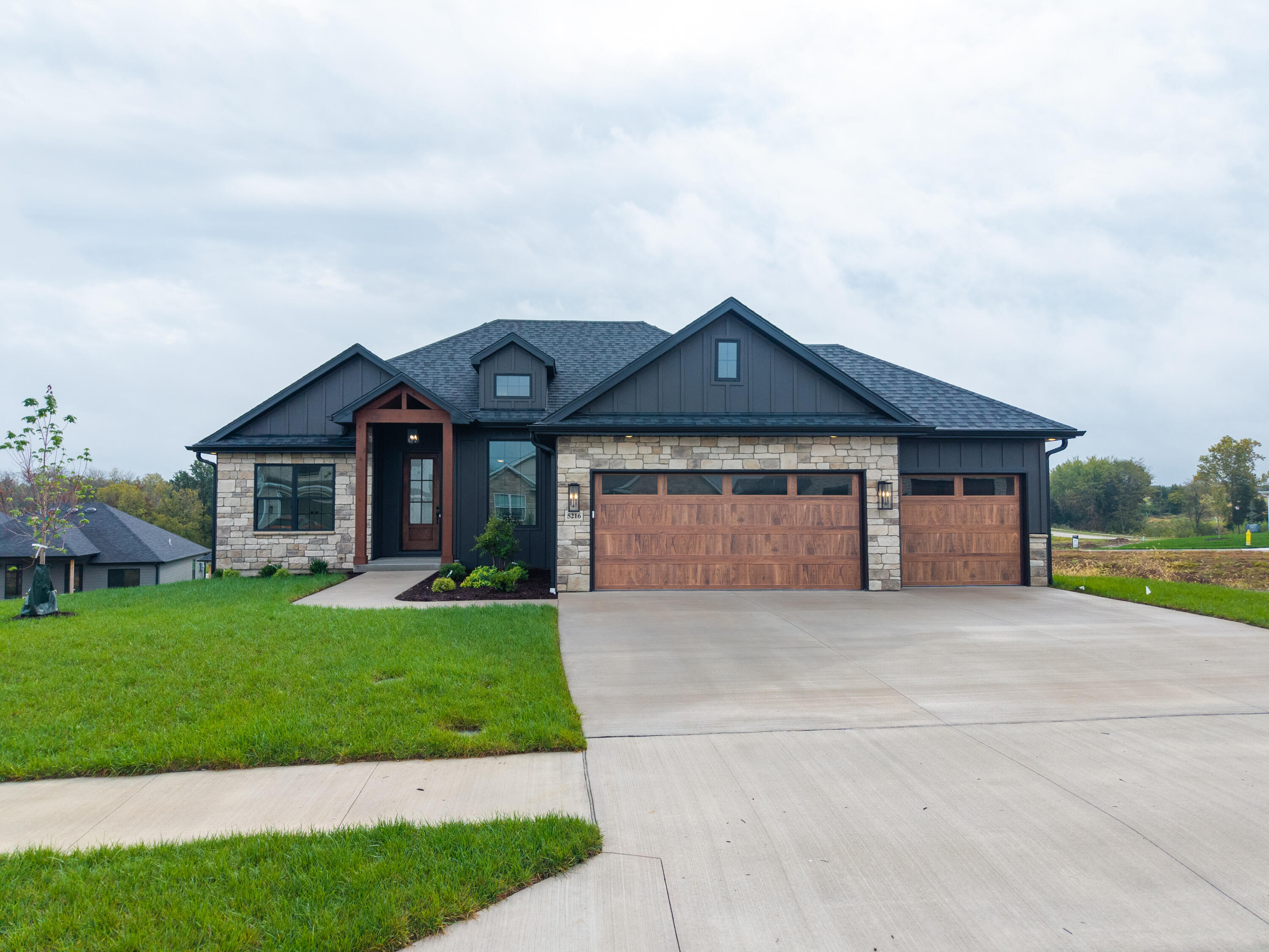 5216 Stormy Dr Property Photo 1