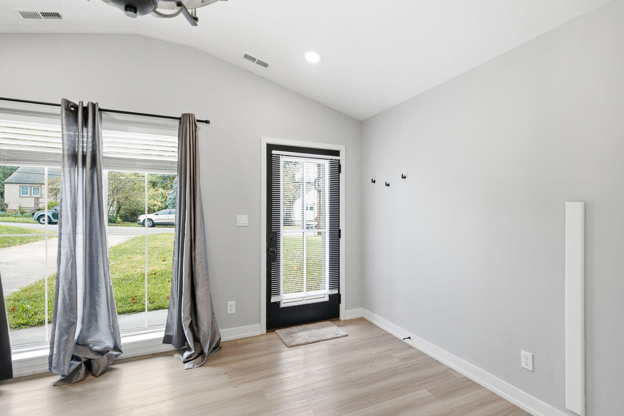 1203 Lakeview Ave Property Photo 5