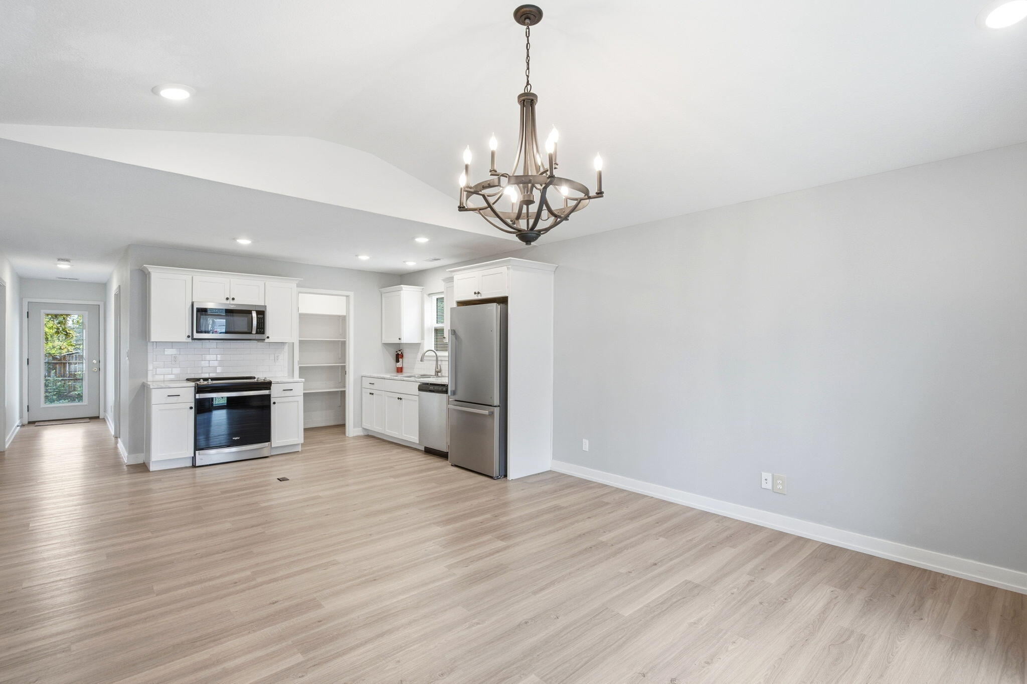 1203 Lakeview Ave Property Photo 8