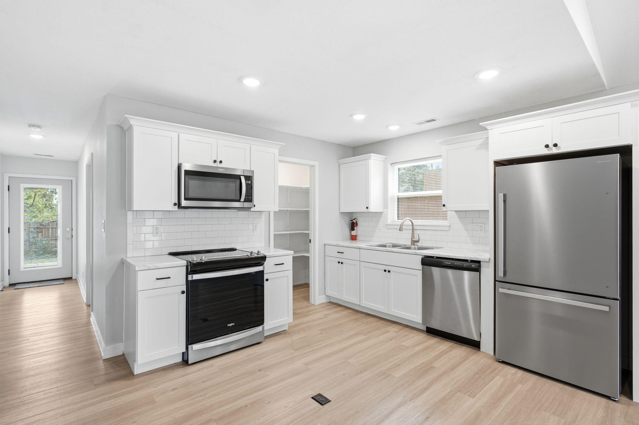 1203 Lakeview Ave Property Photo 9