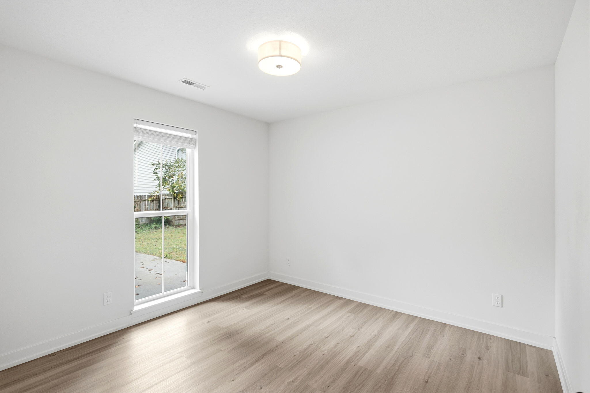 1203 Lakeview Ave Property Photo 19