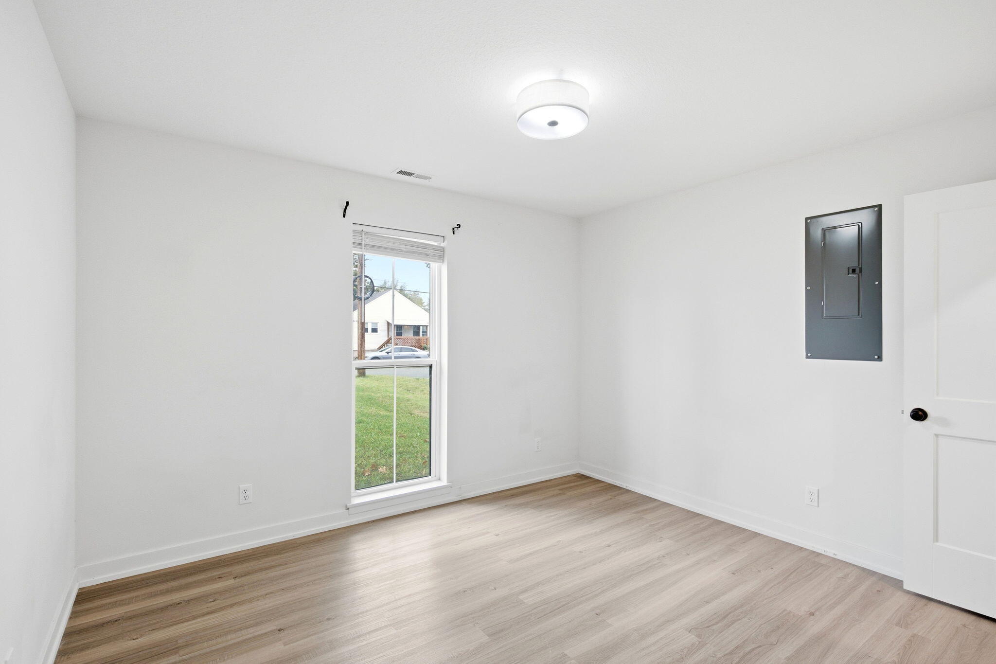 1203 Lakeview Ave Property Photo 22