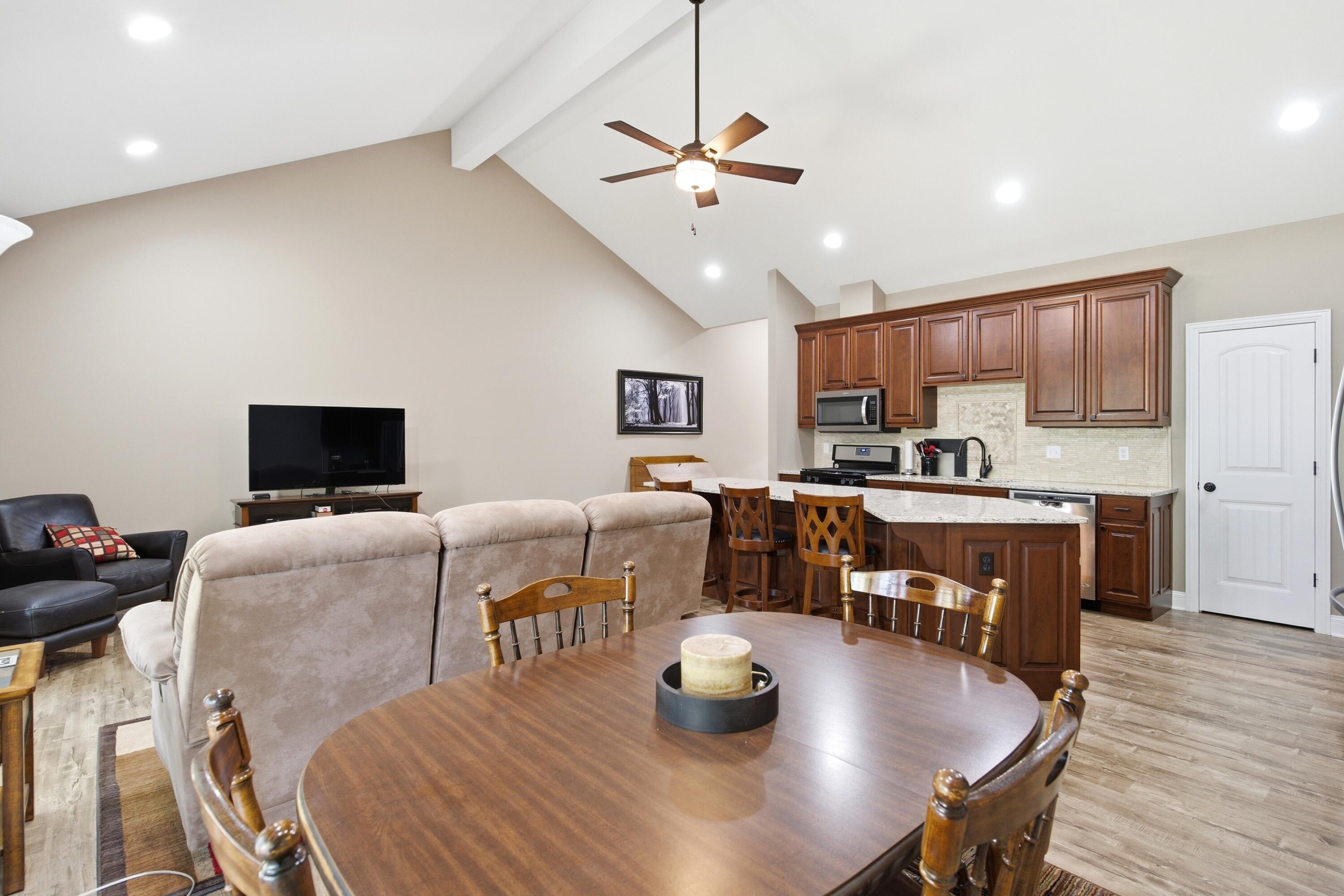 5105 Fabian Ln Property Photo 9