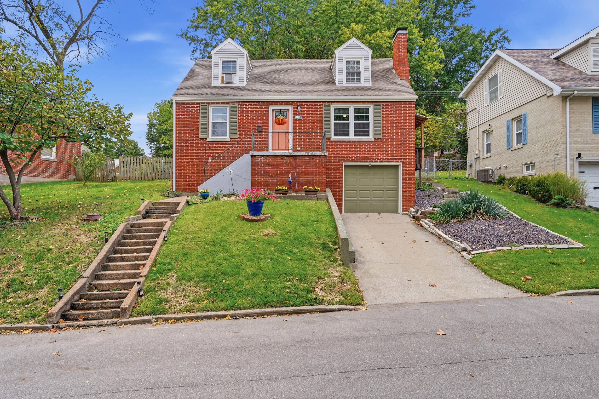 1014 Bellevue Ct Property Photo 1