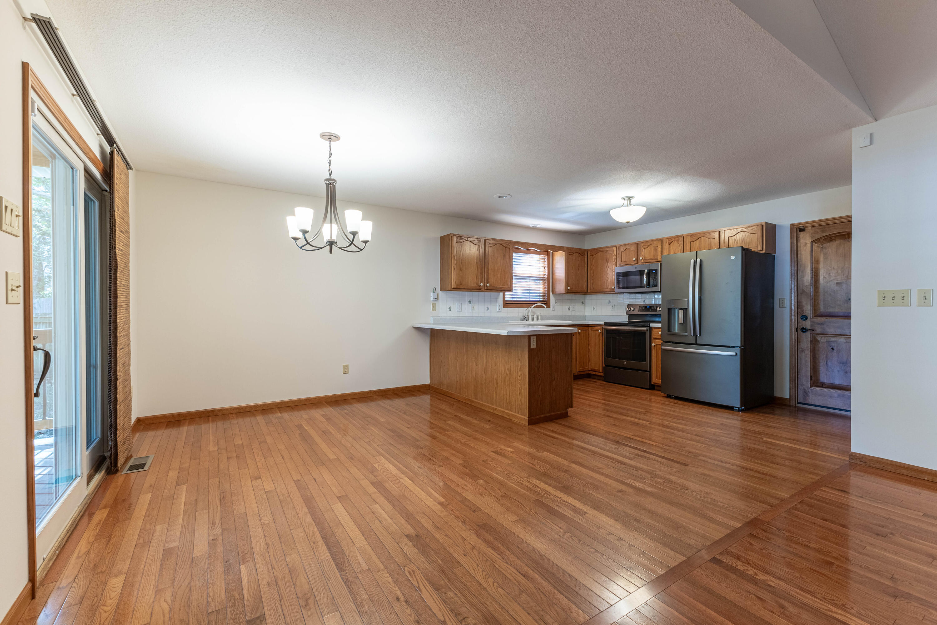 2904 Creekside Ct Property Photo 9