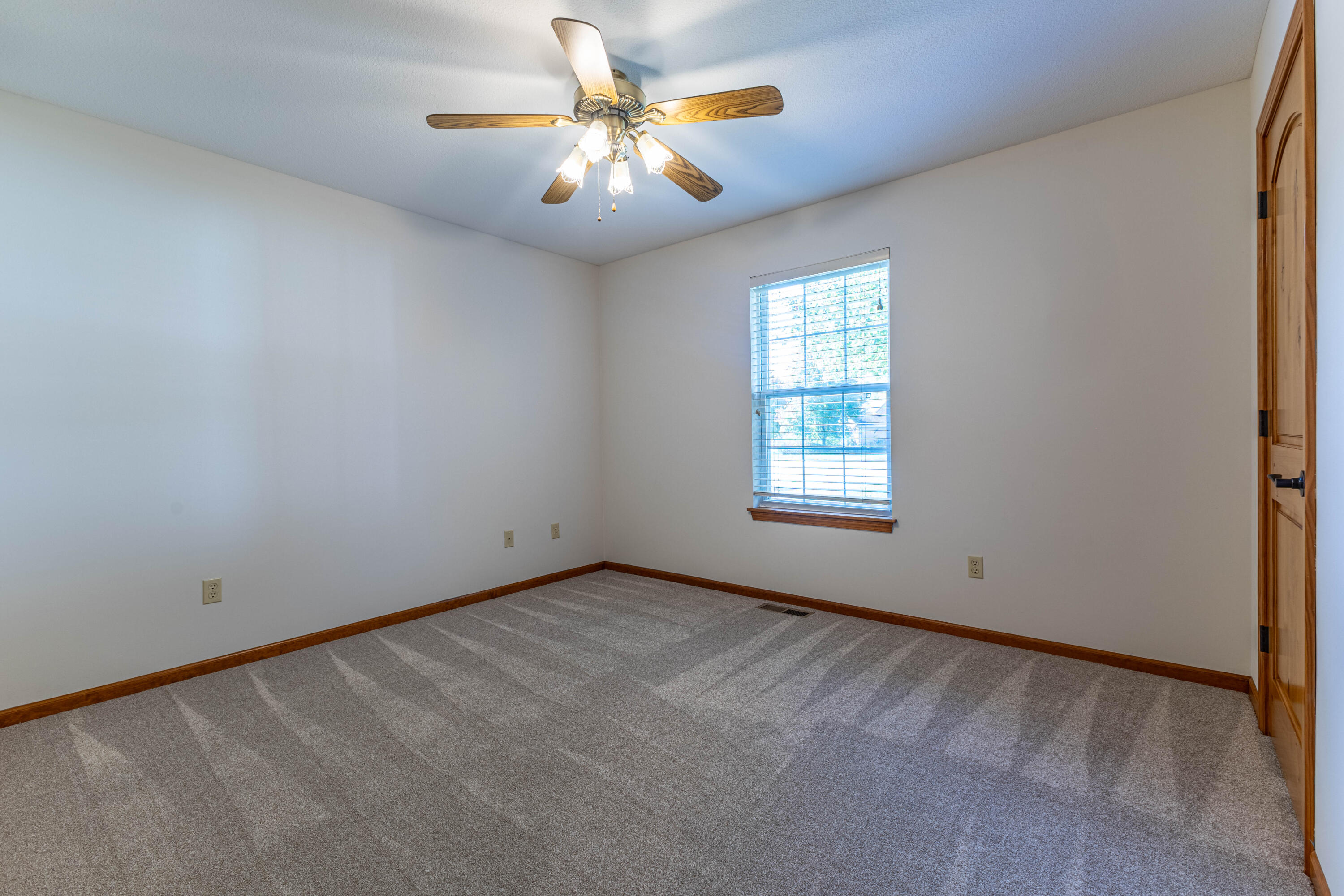 2904 Creekside Ct Property Photo 19