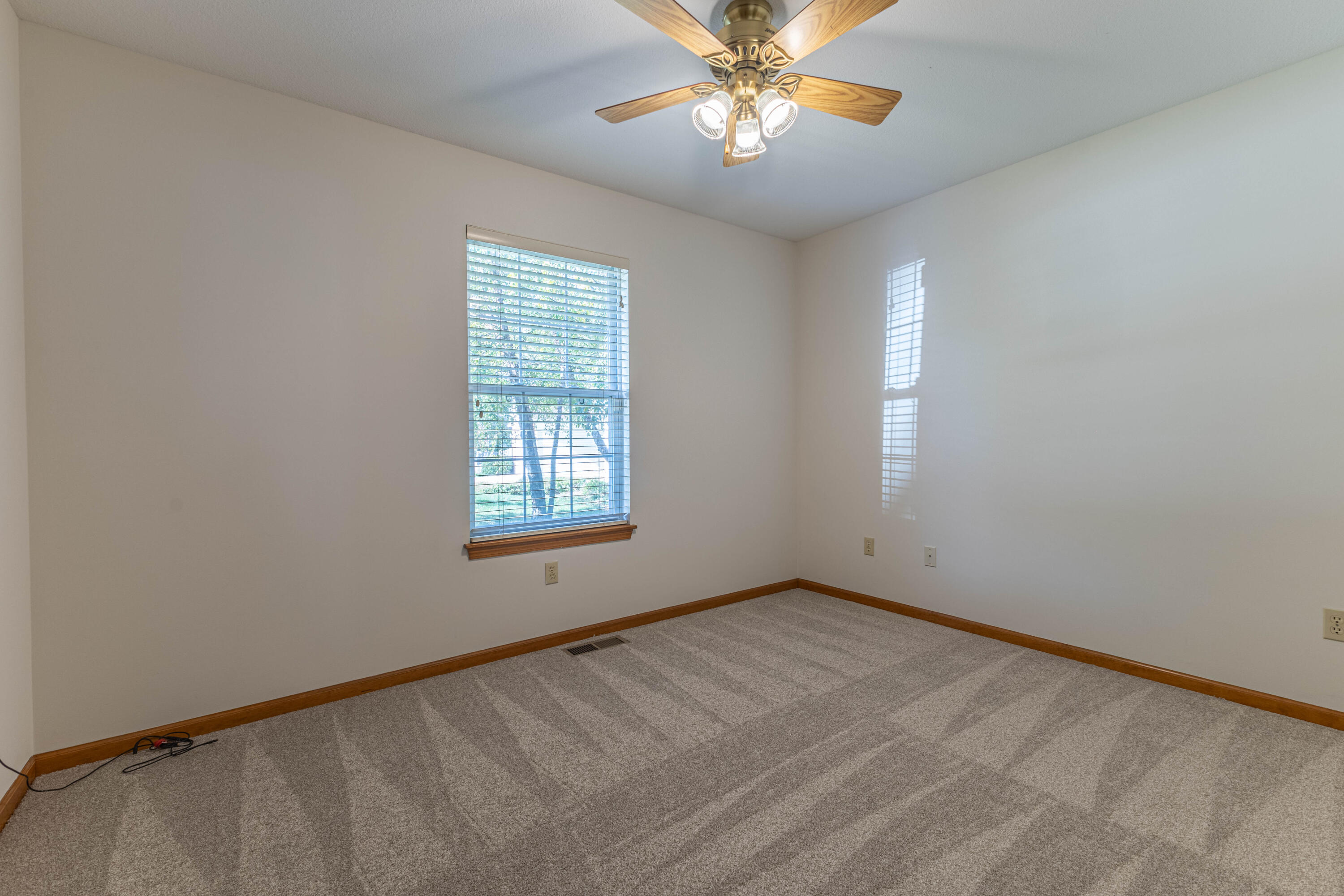 2904 Creekside Ct Property Photo 22