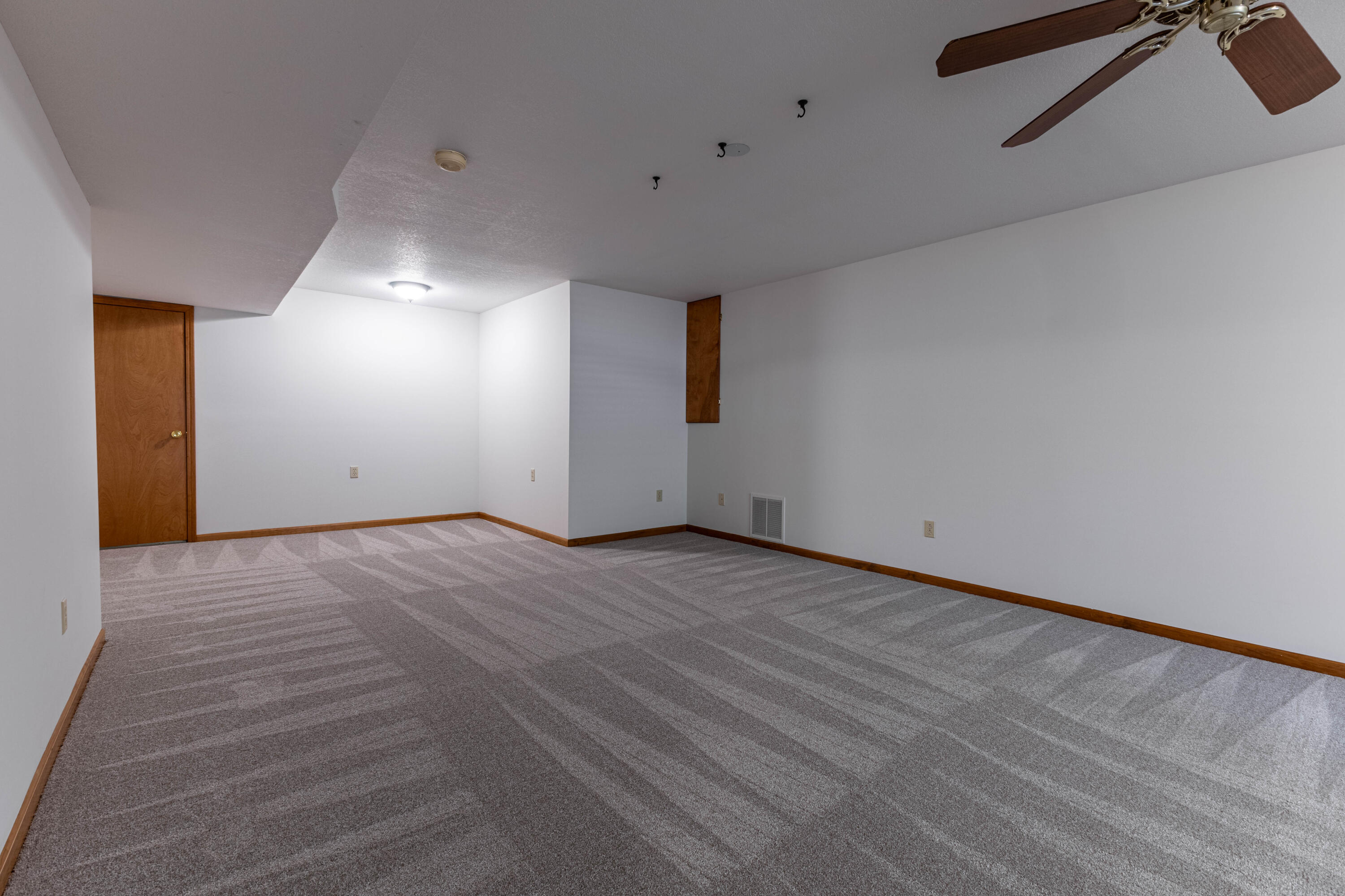2904 Creekside Ct Property Photo 27