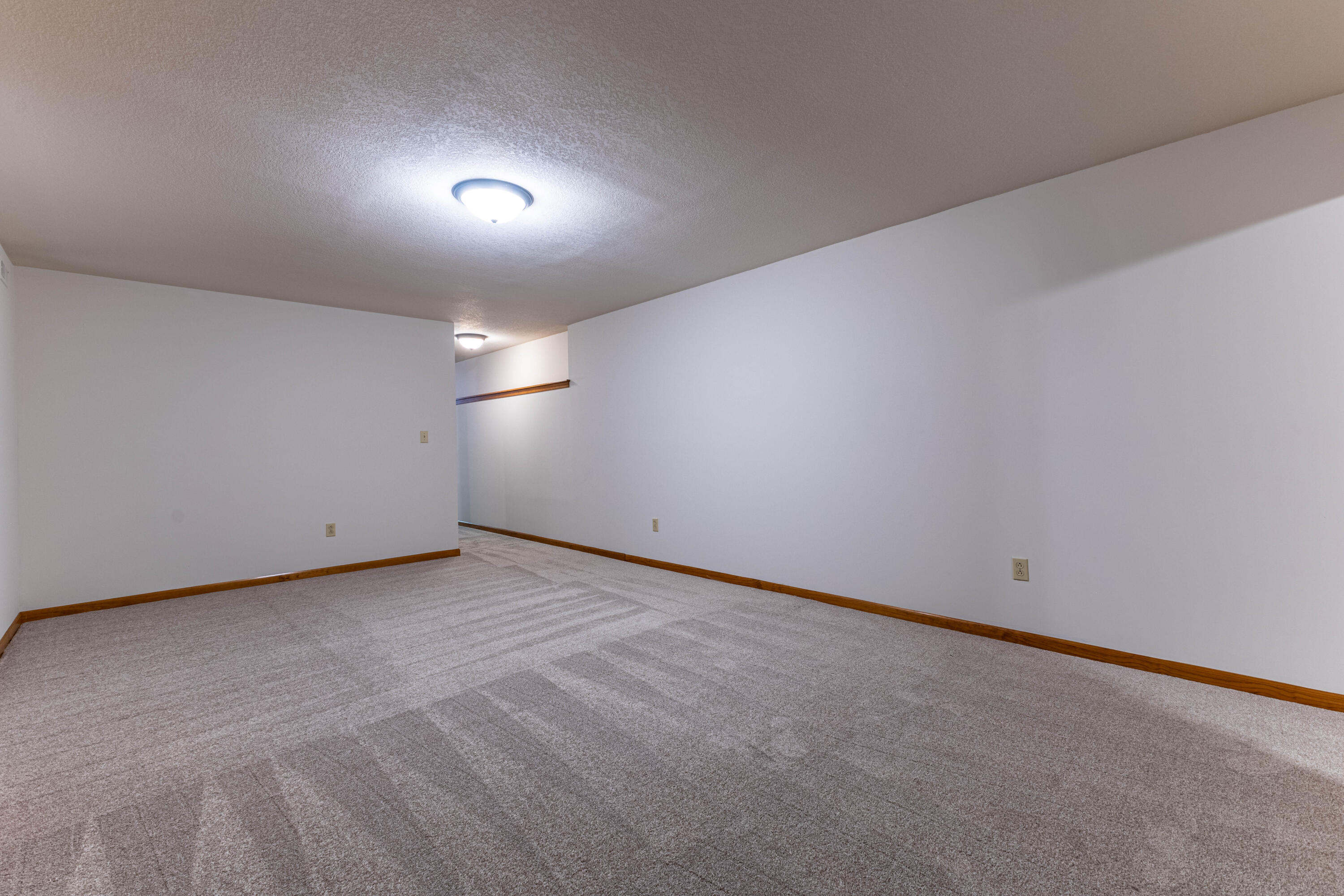 2904 Creekside Ct Property Photo 29