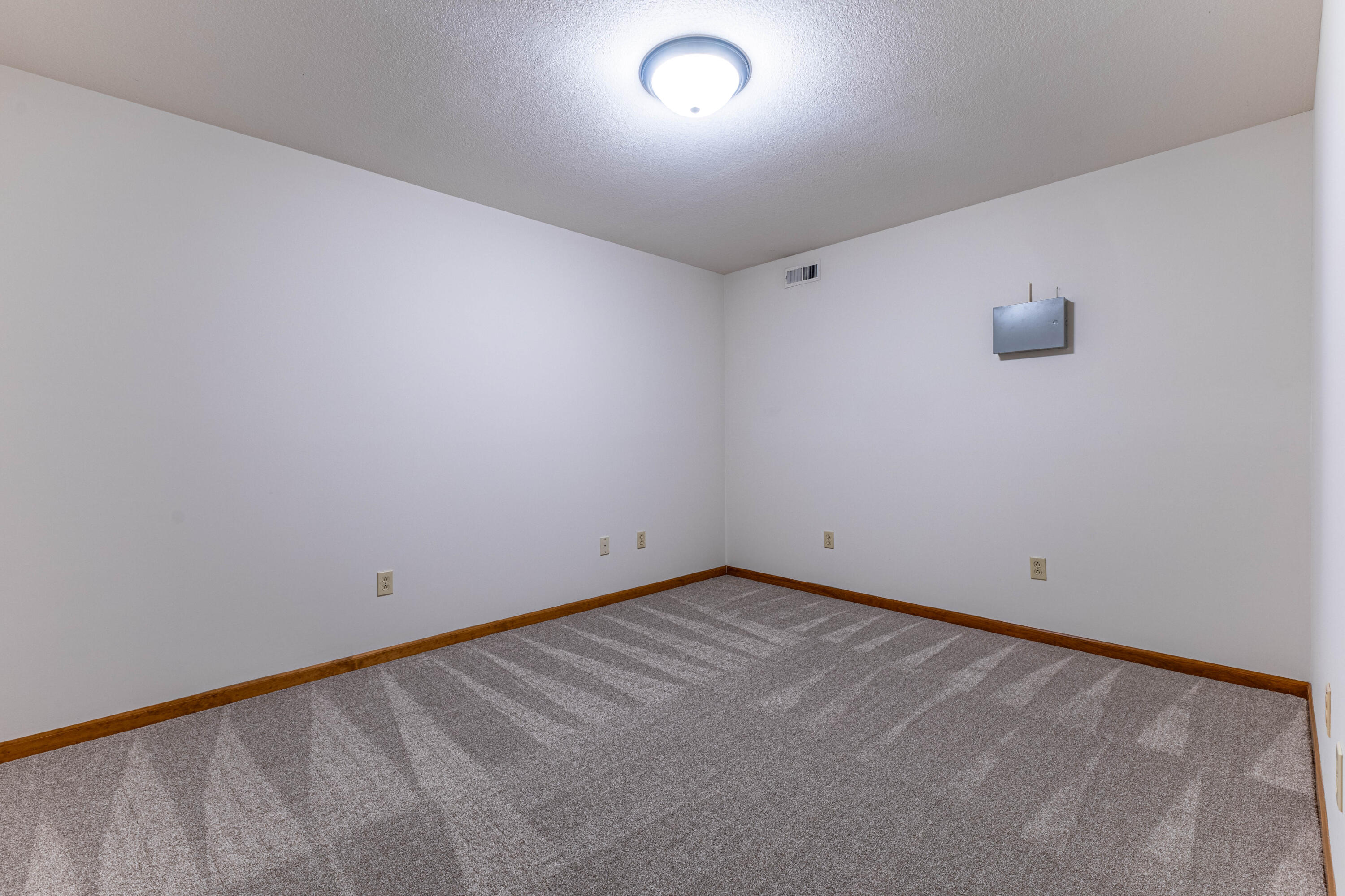 2904 Creekside Ct Property Photo 30