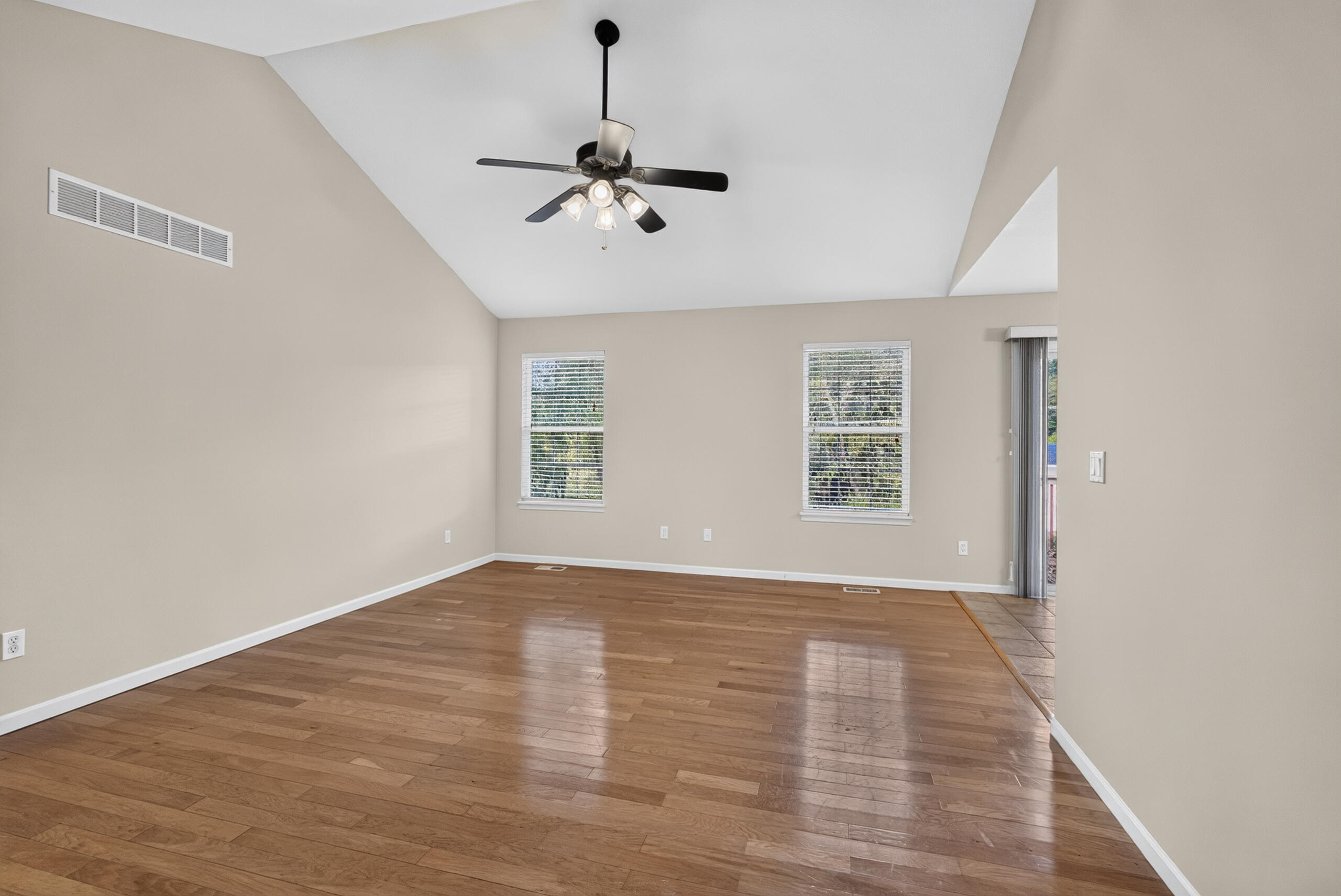 2805 Jonquil Pl Property Photo 6