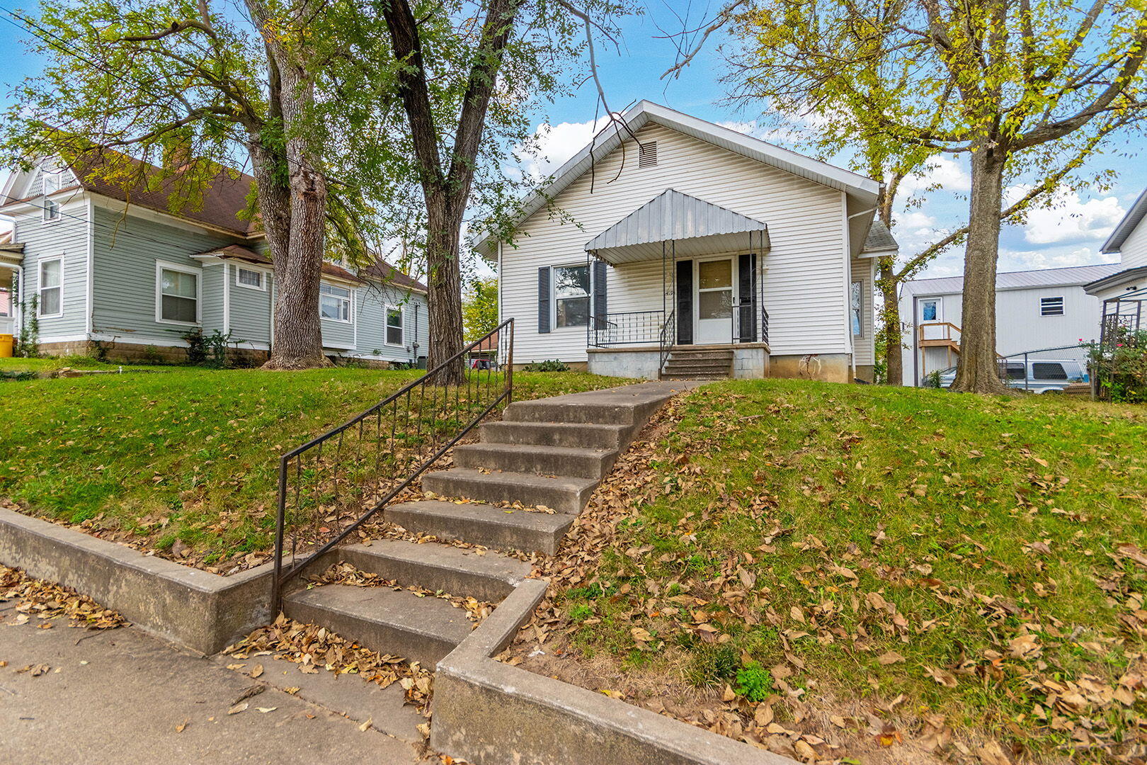 419 N Jefferson St A + B Property Photo 1