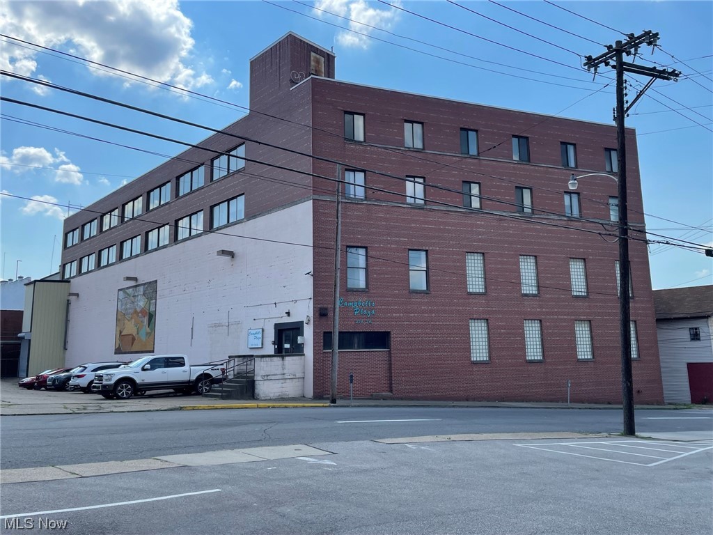 214 7th Street Property Photo 1
