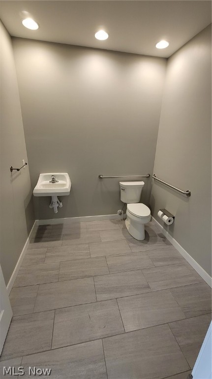 8279 Mayfield Road 7 Property Photo 5