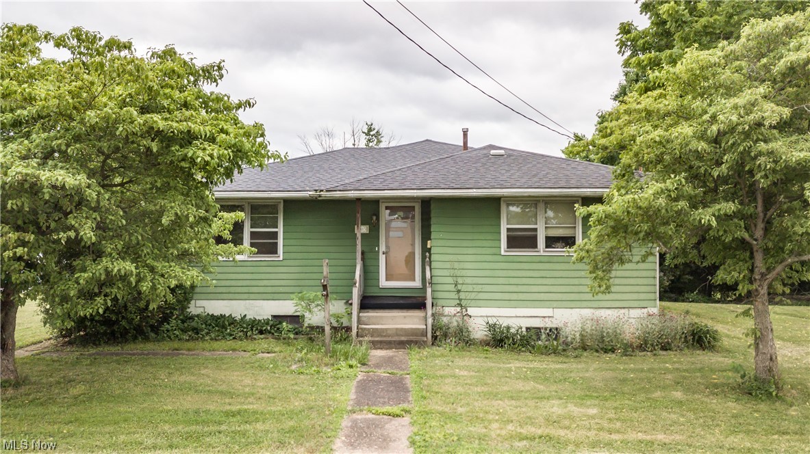 Front Street Property Photo 4