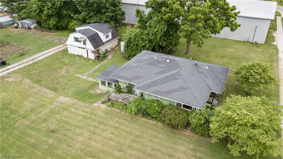 Front Street Property Photo 5